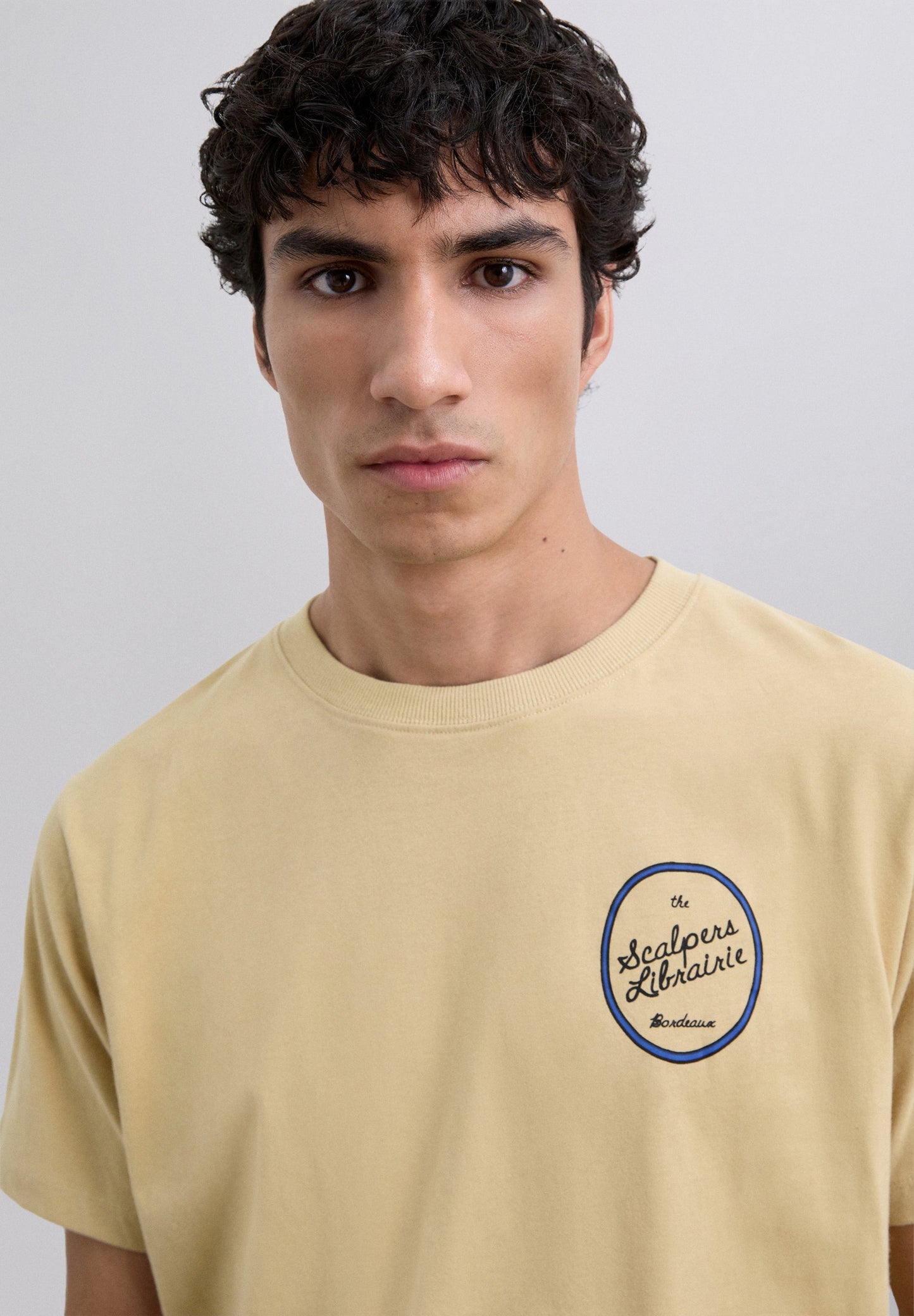 CAMISETA ESTAMPADA LIBRAIRIE - Scalpers