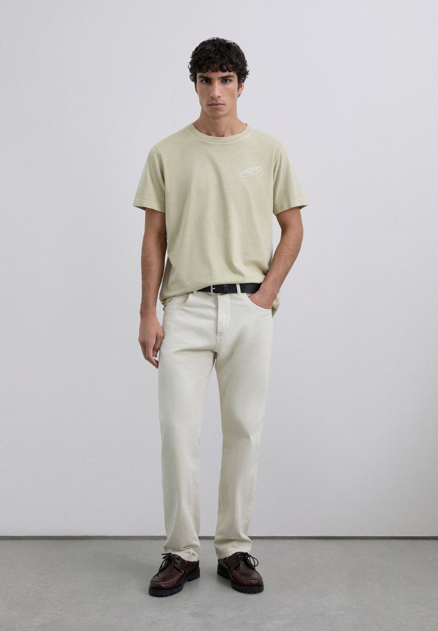 T-SHIRT COM PADRÃO BAGUETTE