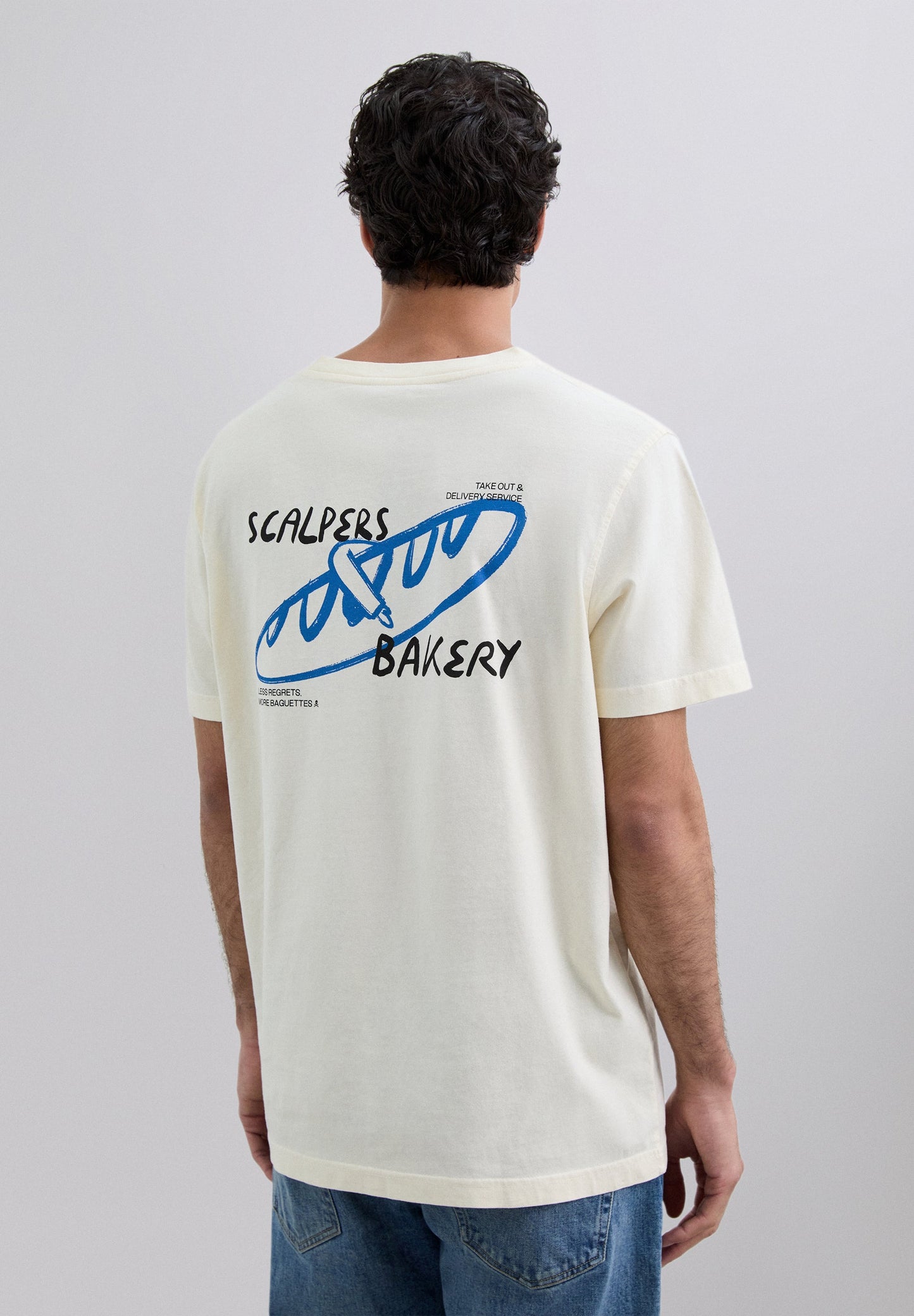 T-SHIRT COM PADRÃO BAGUETTE