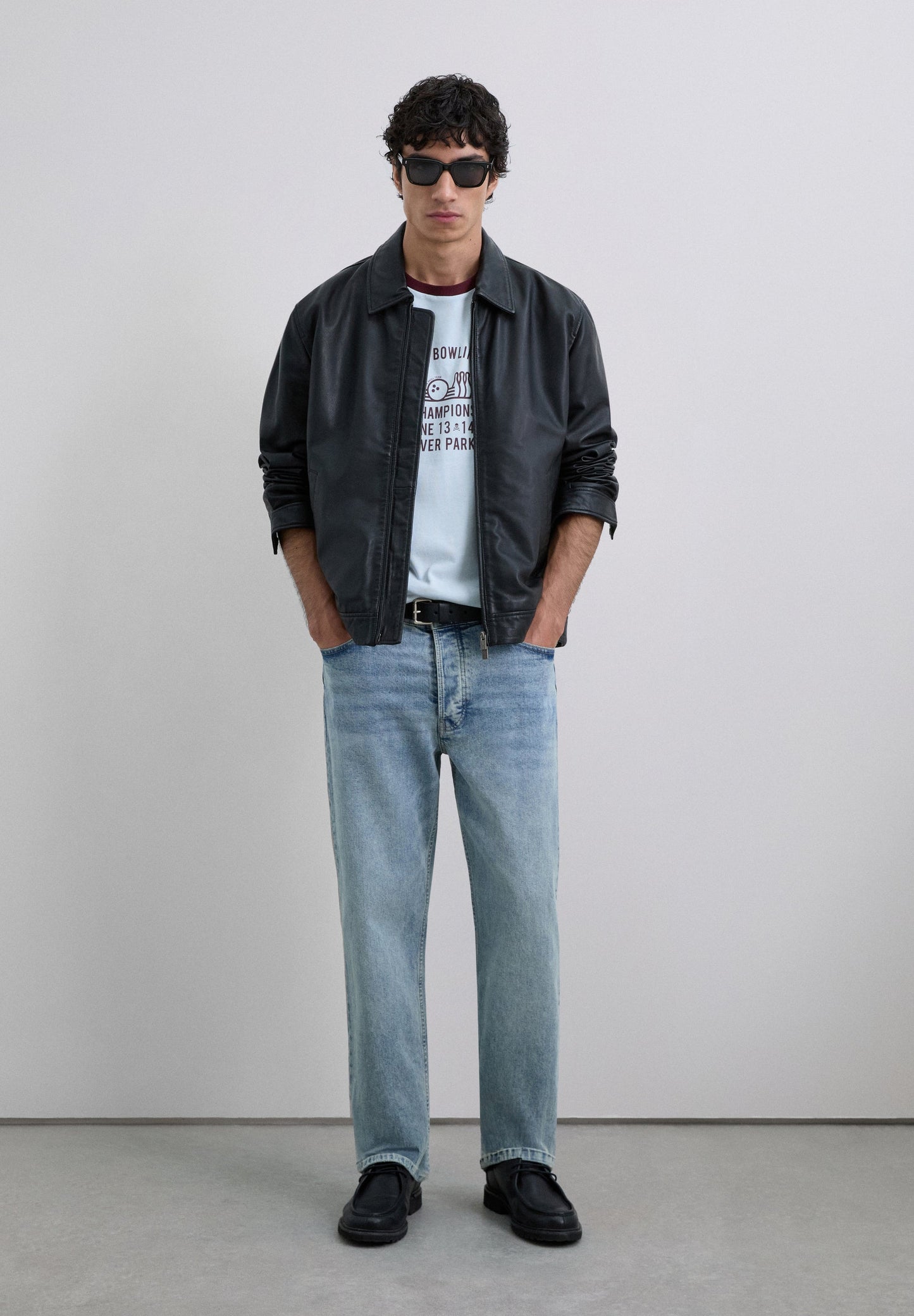 T-SHIRT COM PADRÃO EM CONTRASTE