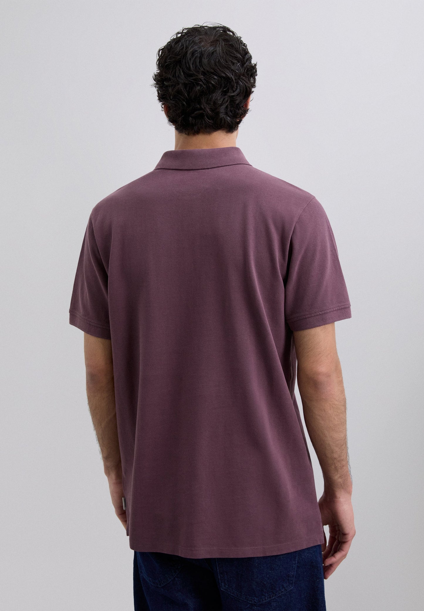 CAMISA POLO EM PIQUÉ COM BORDADO