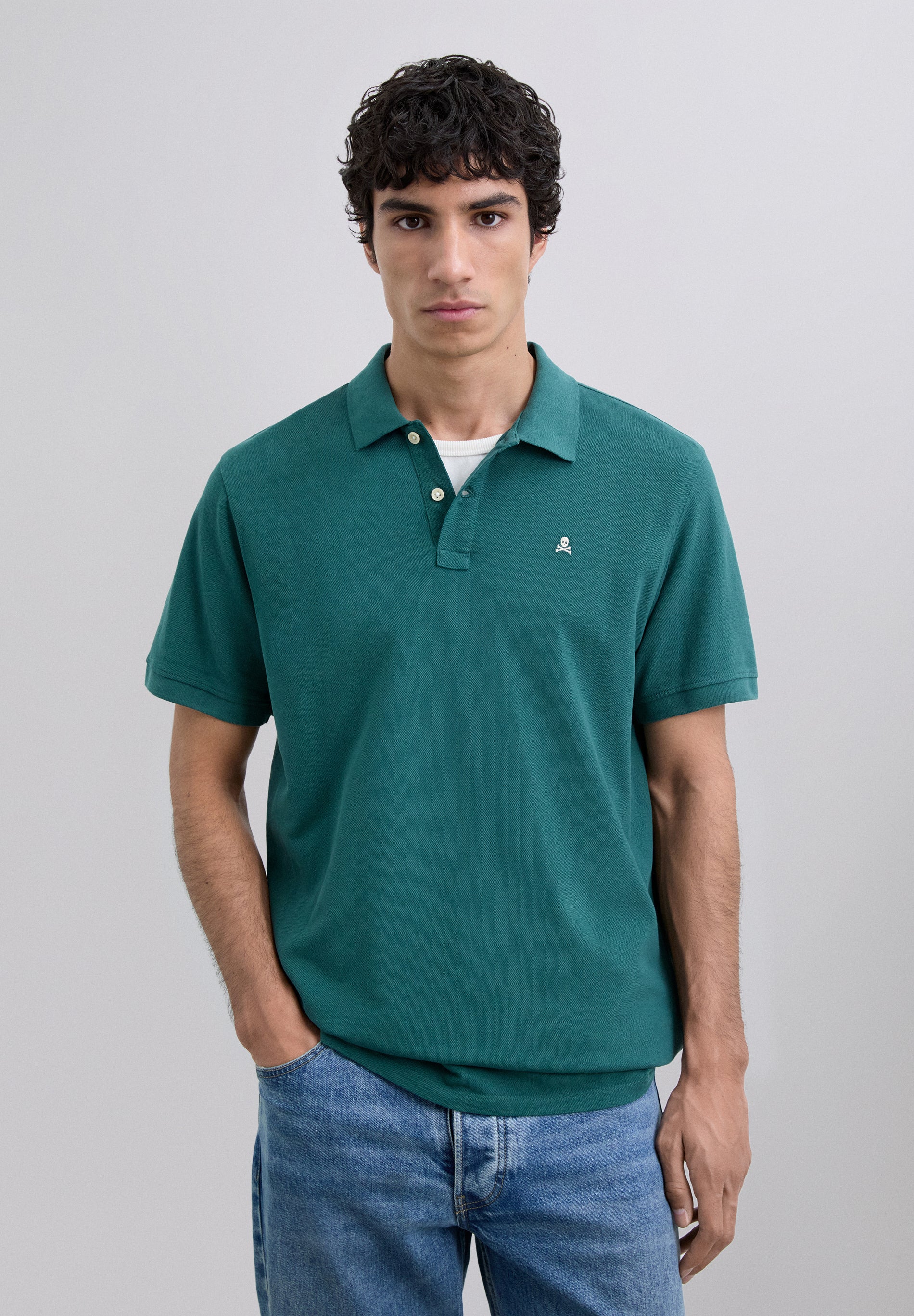 CAMISA POLO EM PIQUÉ COM BORDADO