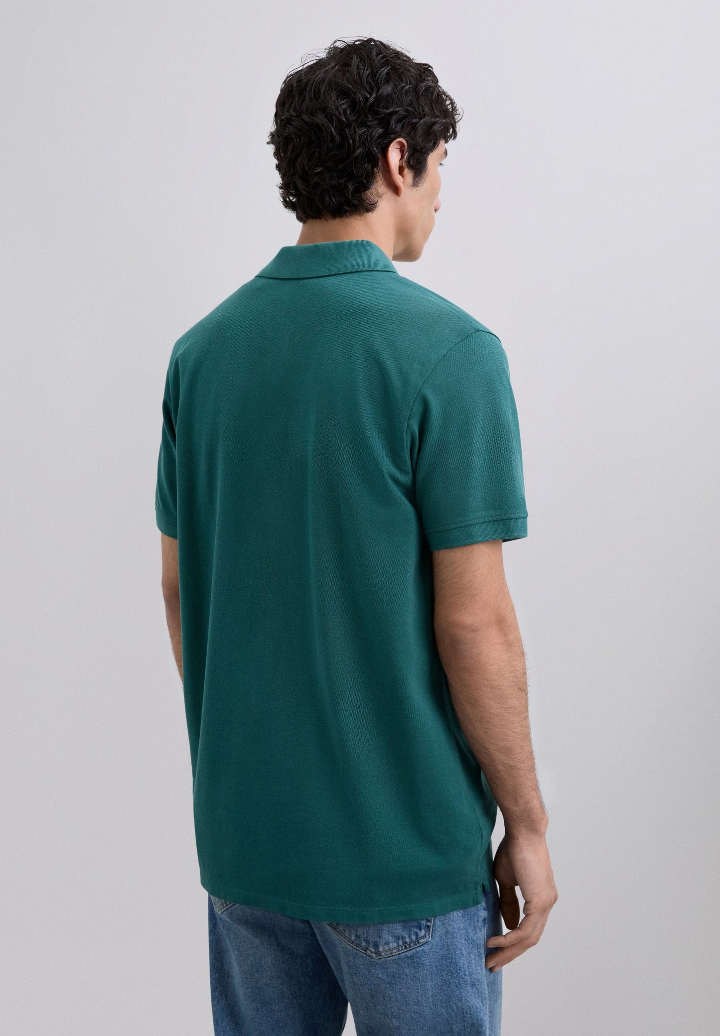 CAMISA POLO EM PIQUÉ COM BORDADO