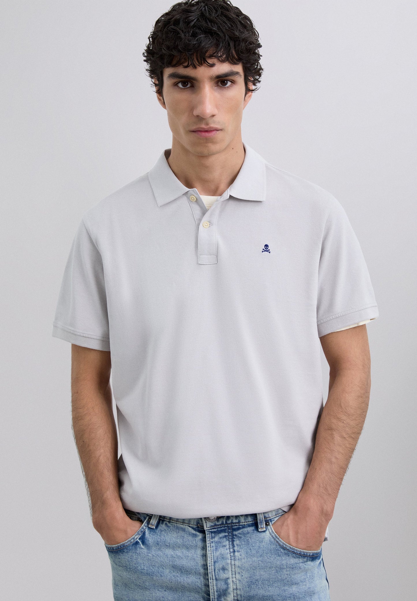 CAMISA POLO EM PIQUÉ COM BORDADO