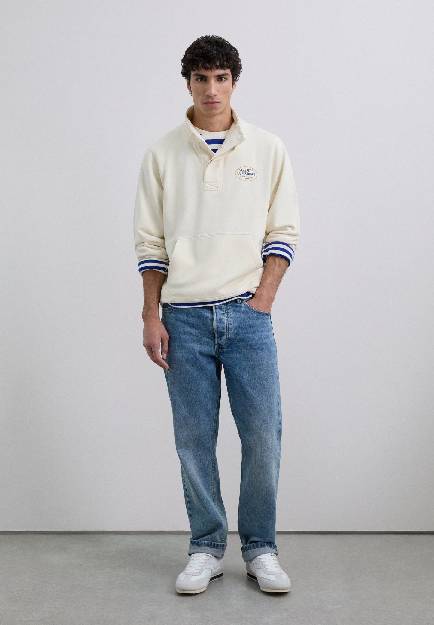 SWEATSHIRT DE GOLA ALTA COM LOGÓTIPO