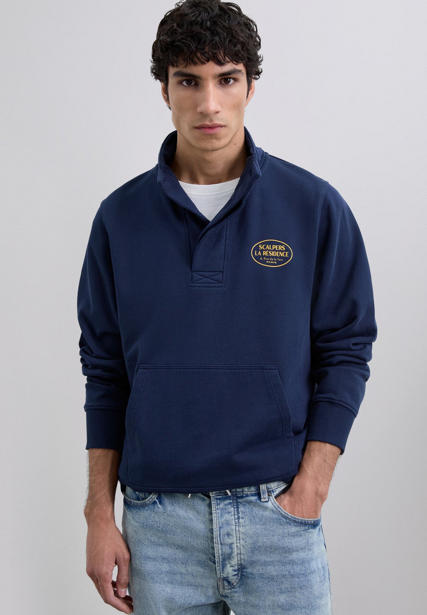 SWEATSHIRT DE GOLA ALTA COM LOGÓTIPO