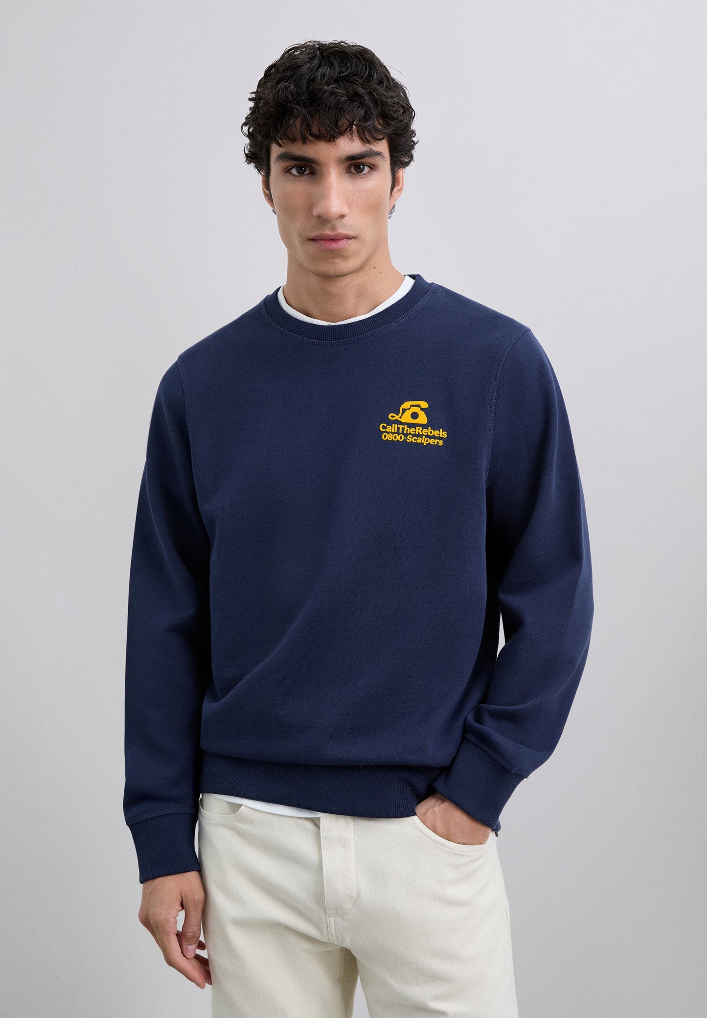 SWEATSHIRT COM LOGÓTIPO EM RELEVO
