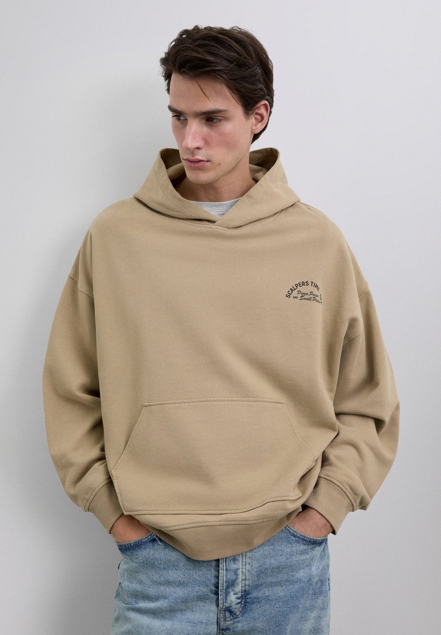 SWEATSHIRT COM PADRÃO DE LOGÓTIPO