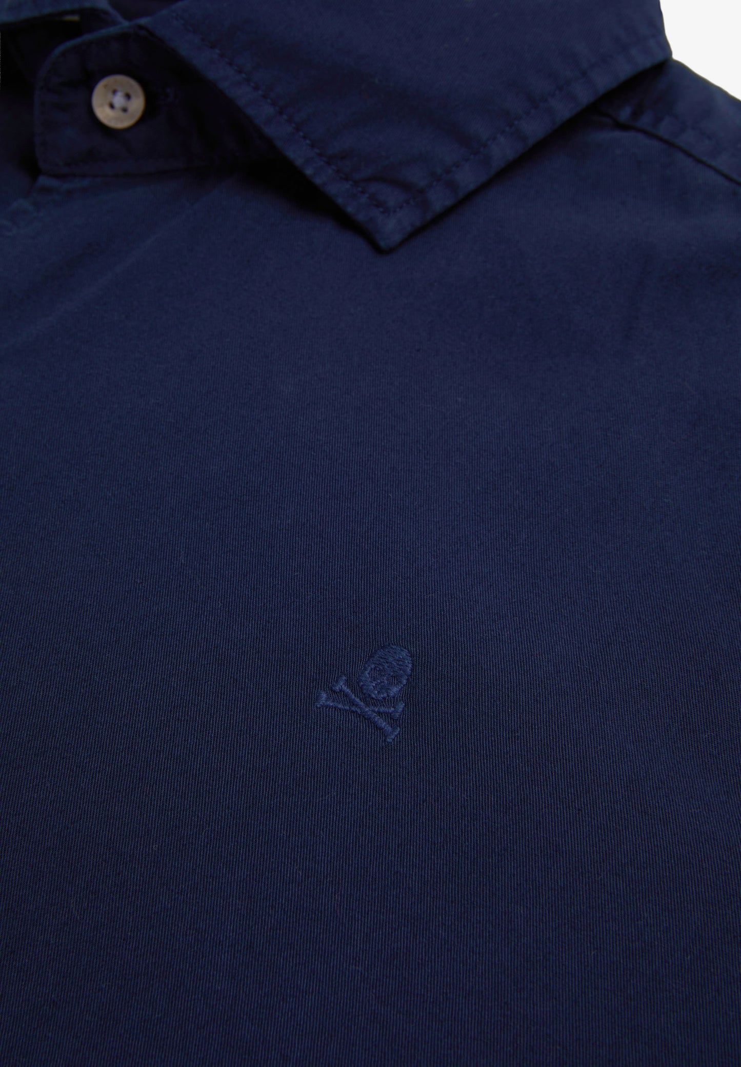 CAMISA CALAVERA BORDADA - Scalpers