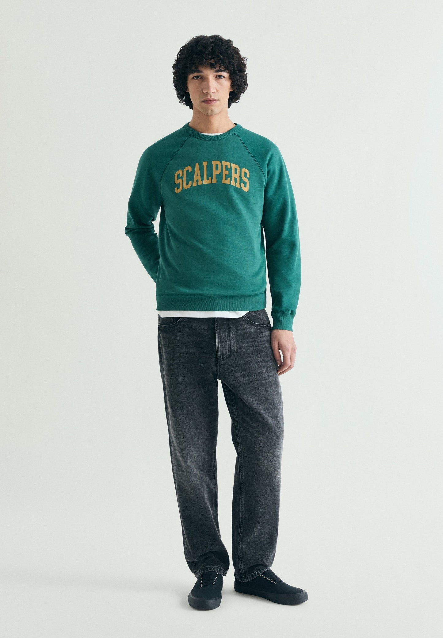 SWEATSHIRT PADRÃO VARSITY