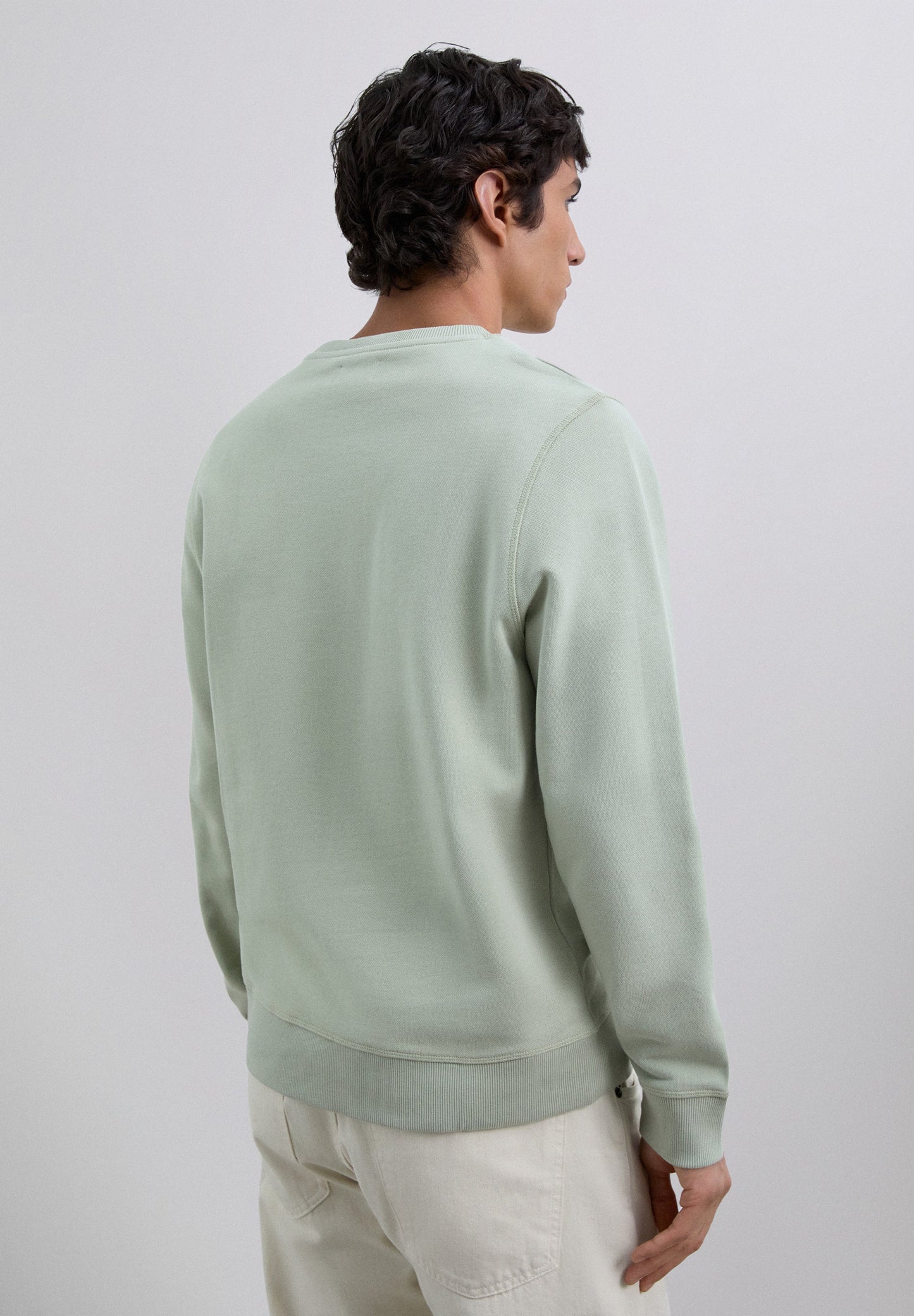 SWEATSHIRT COM SKULL BORDADA