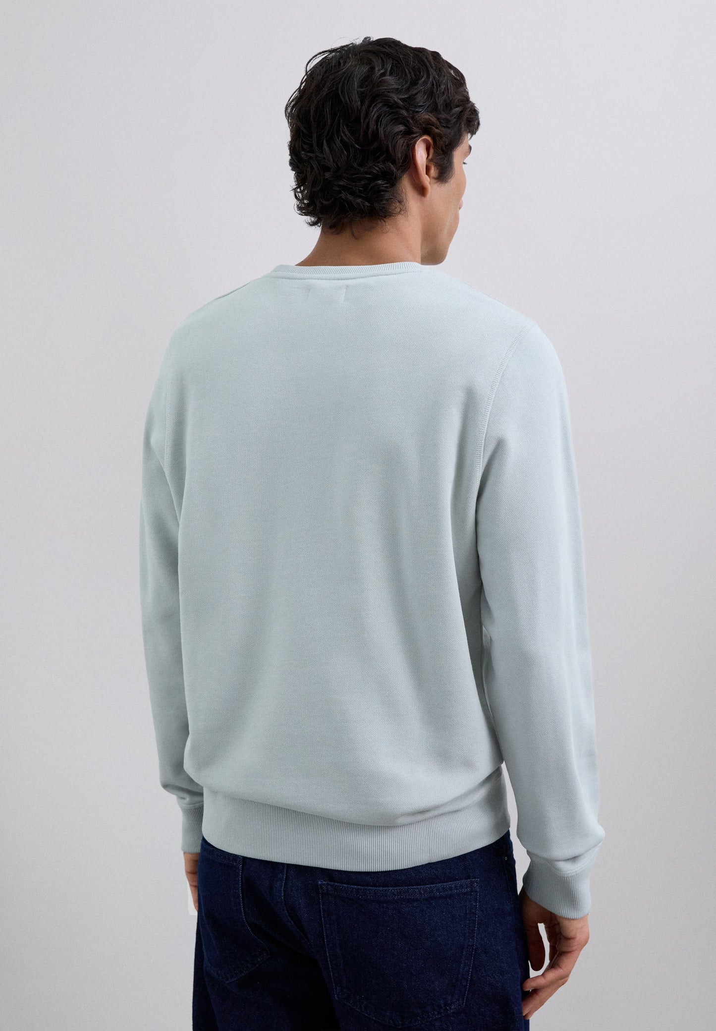 SWEATSHIRT COM SKULL BORDADA