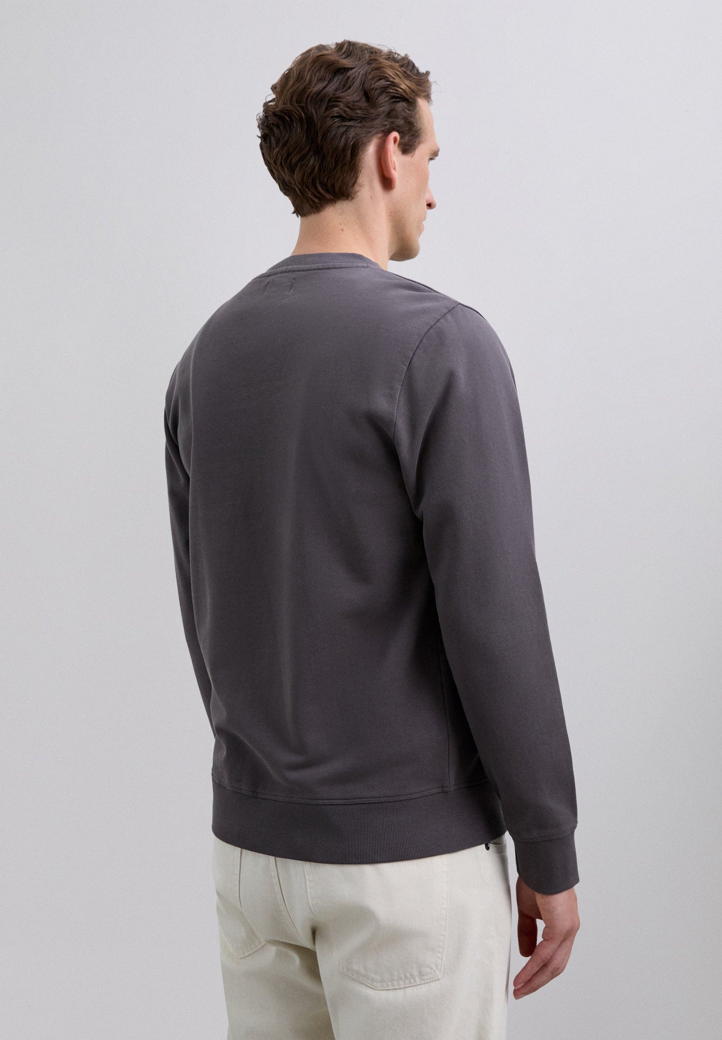 SWEATSHIRT COM SKULL BORDADA