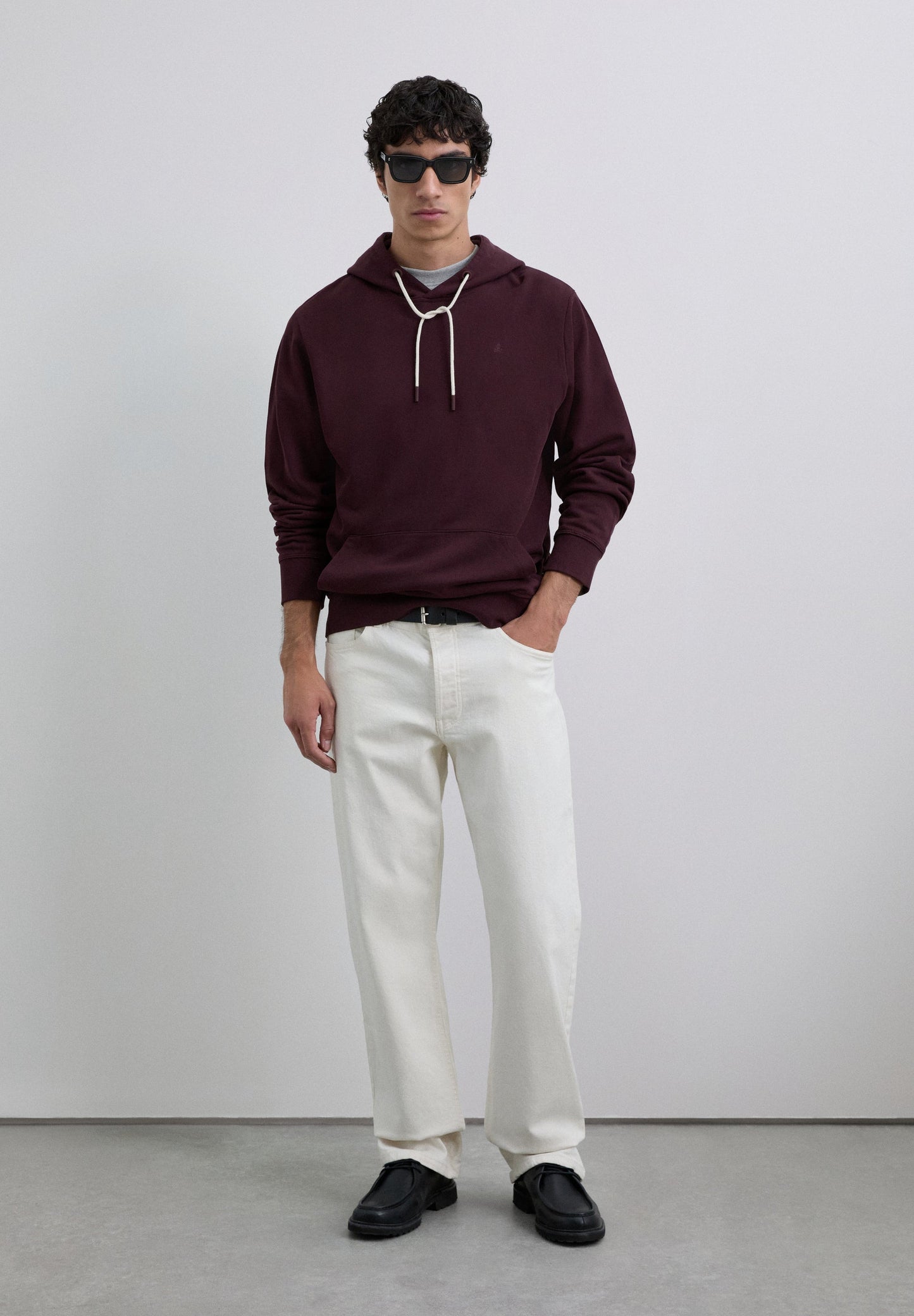 SWEATSHIRT COM CAPUZ AJUSTÁVEL