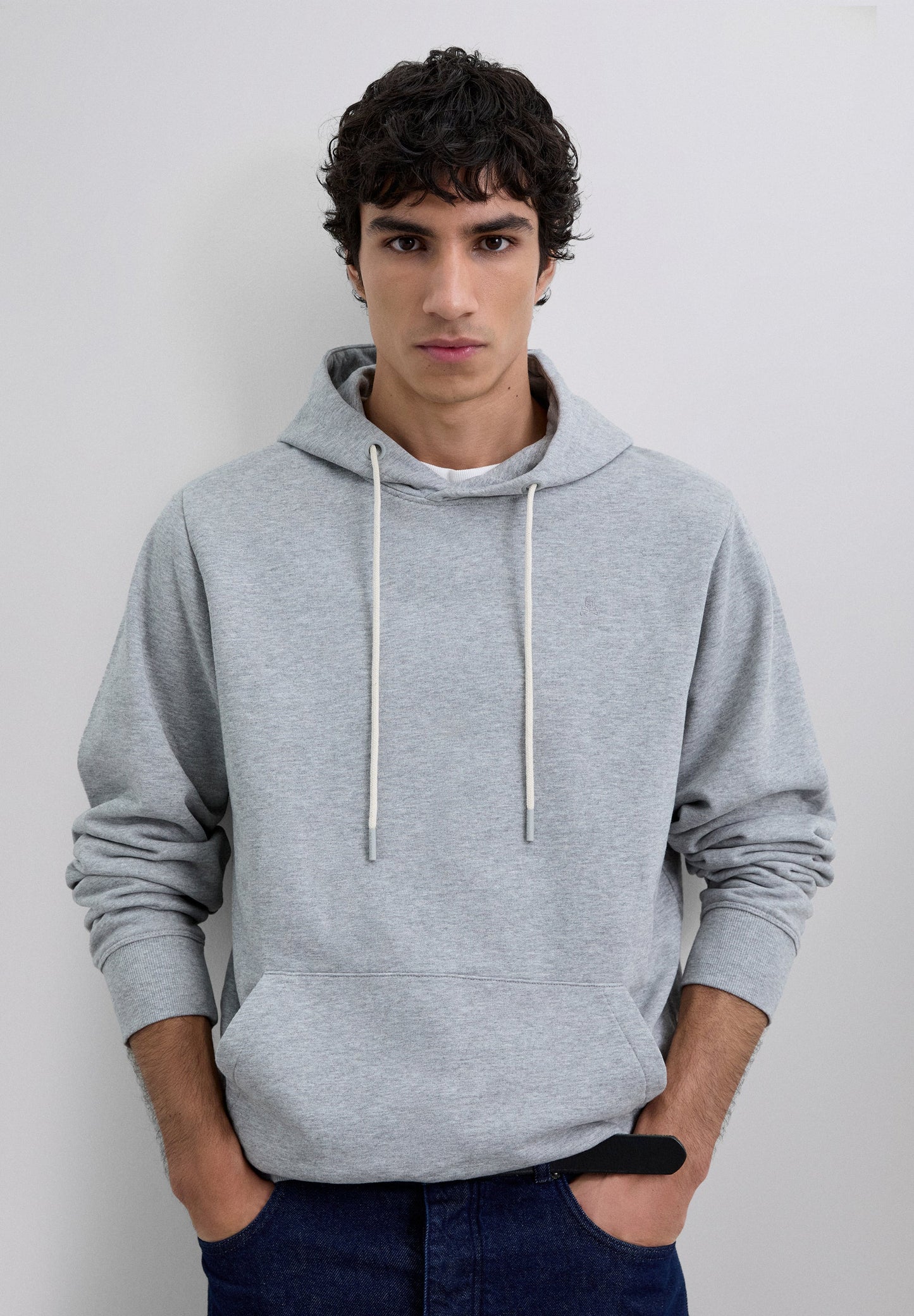 SWEATSHIRT COM CAPUZ AJUSTÁVEL