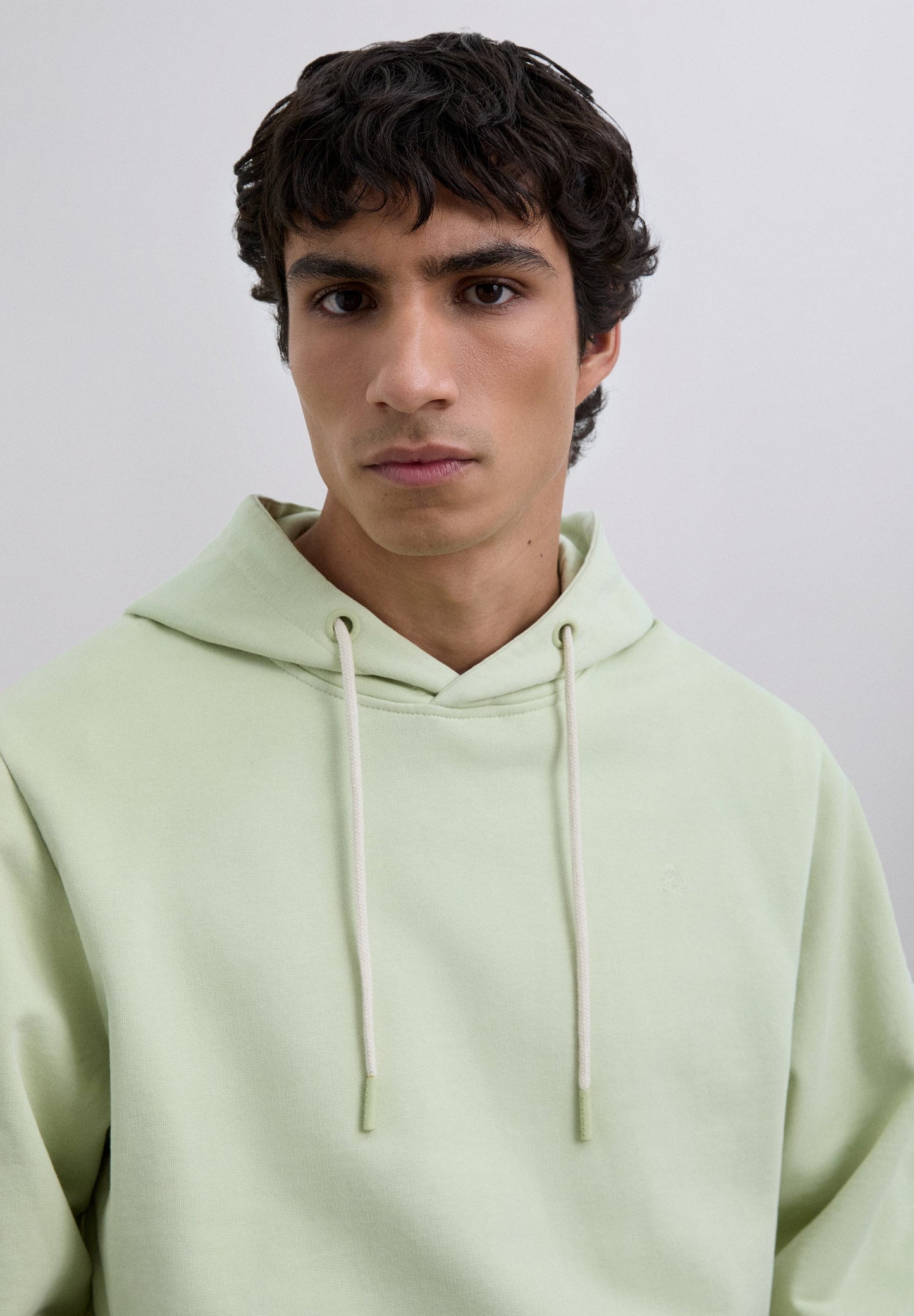 SWEATSHIRT COM CAPUZ AJUSTÁVEL
