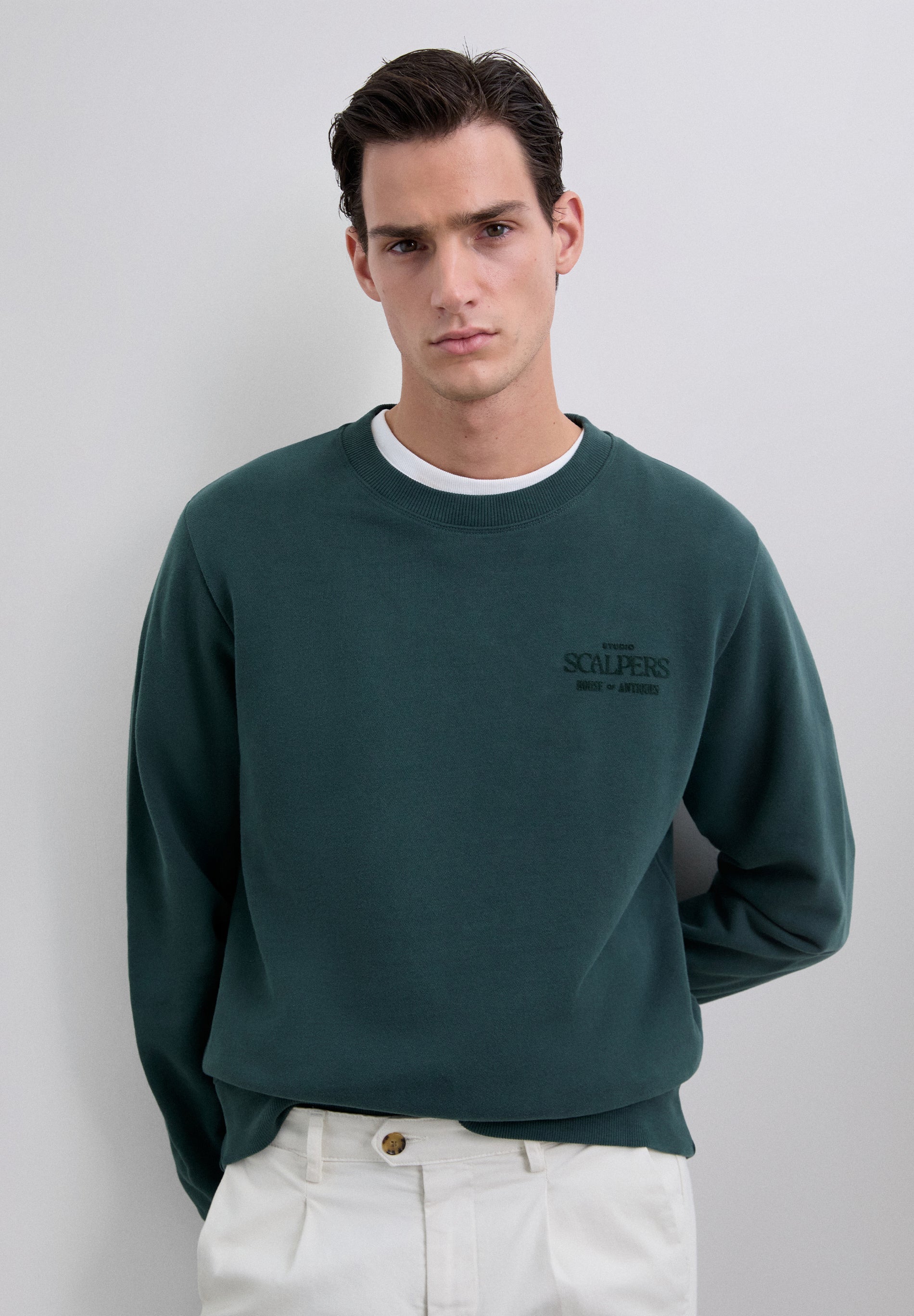 SCANTIQUES FLOCK SWEATER
