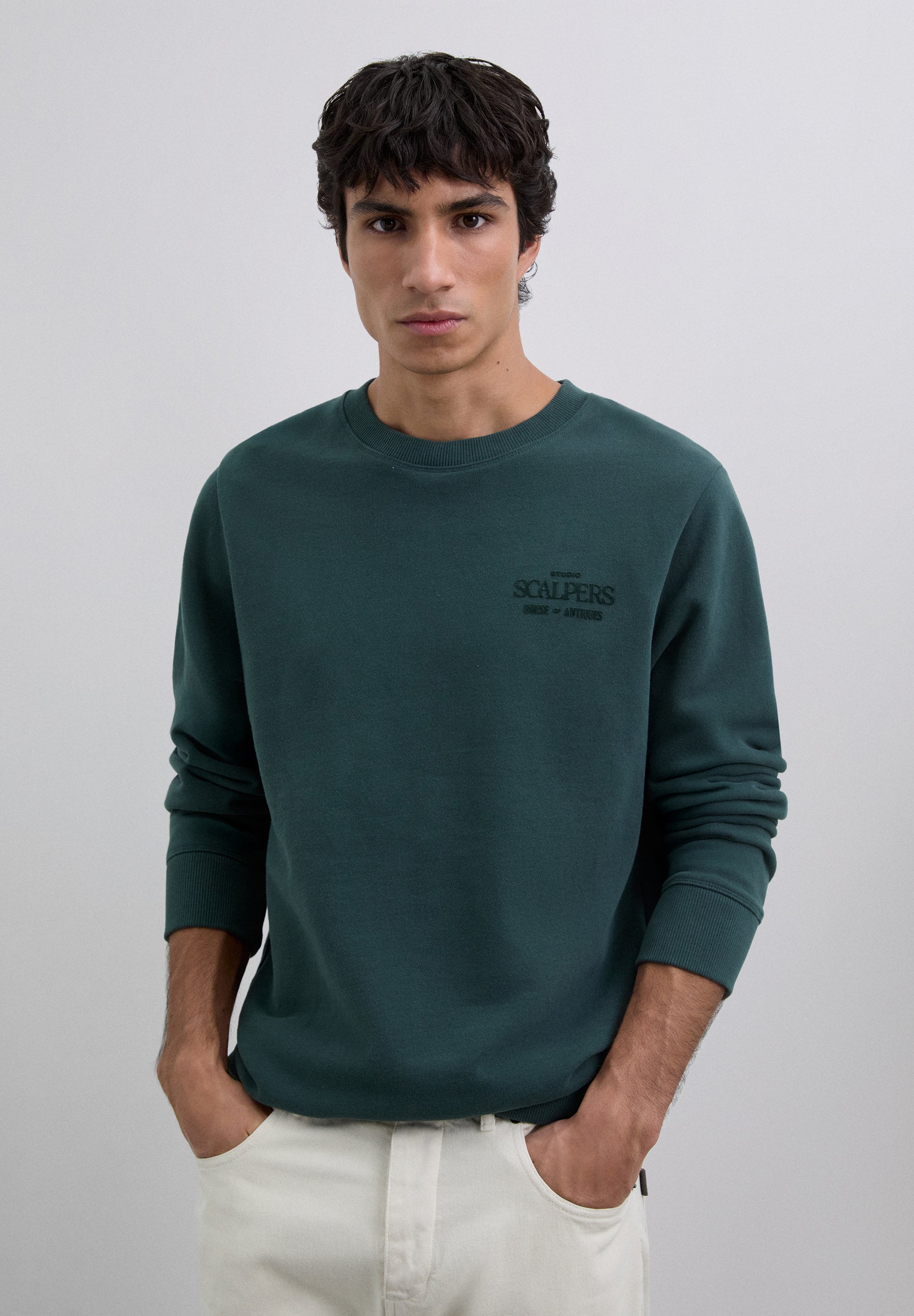 SWEATSHIRT COM PADRÃO DE LOGÓTIPO