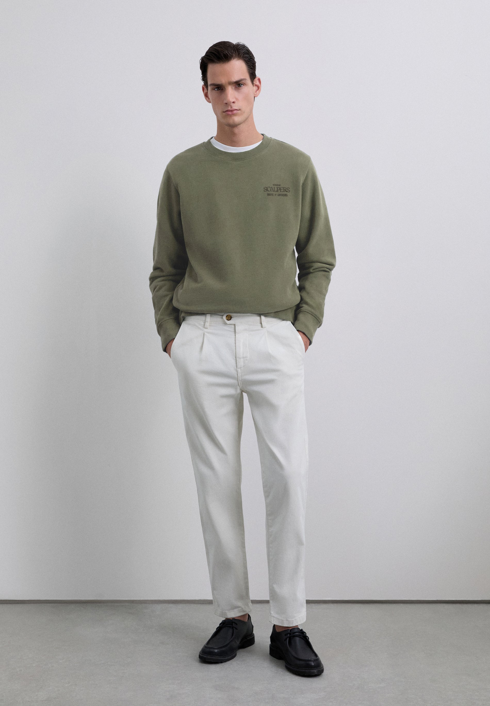 SWEATSHIRT COM PADRÃO DE LOGÓTIPO