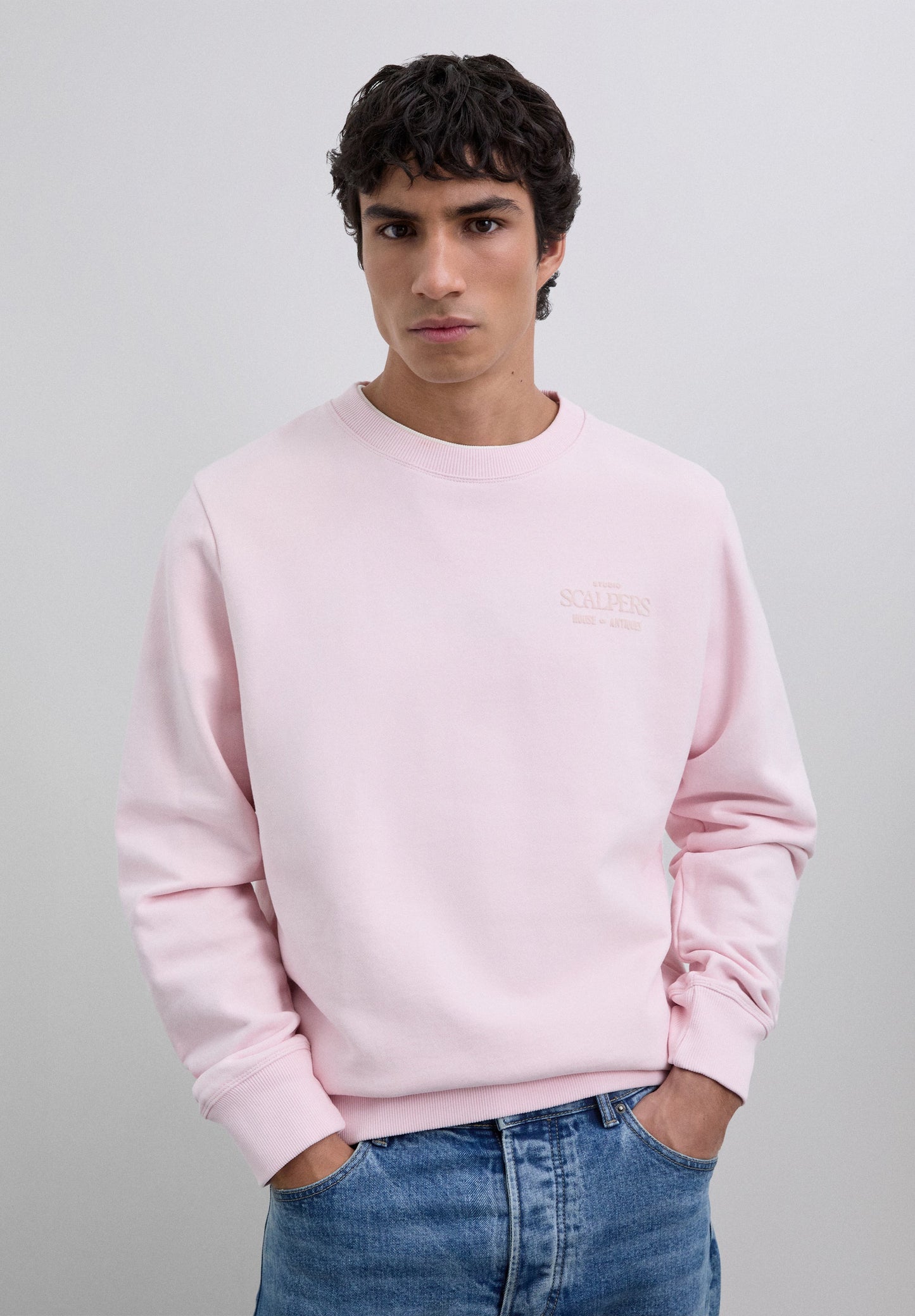 SWEATSHIRT COM PADRÃO DE LOGÓTIPO