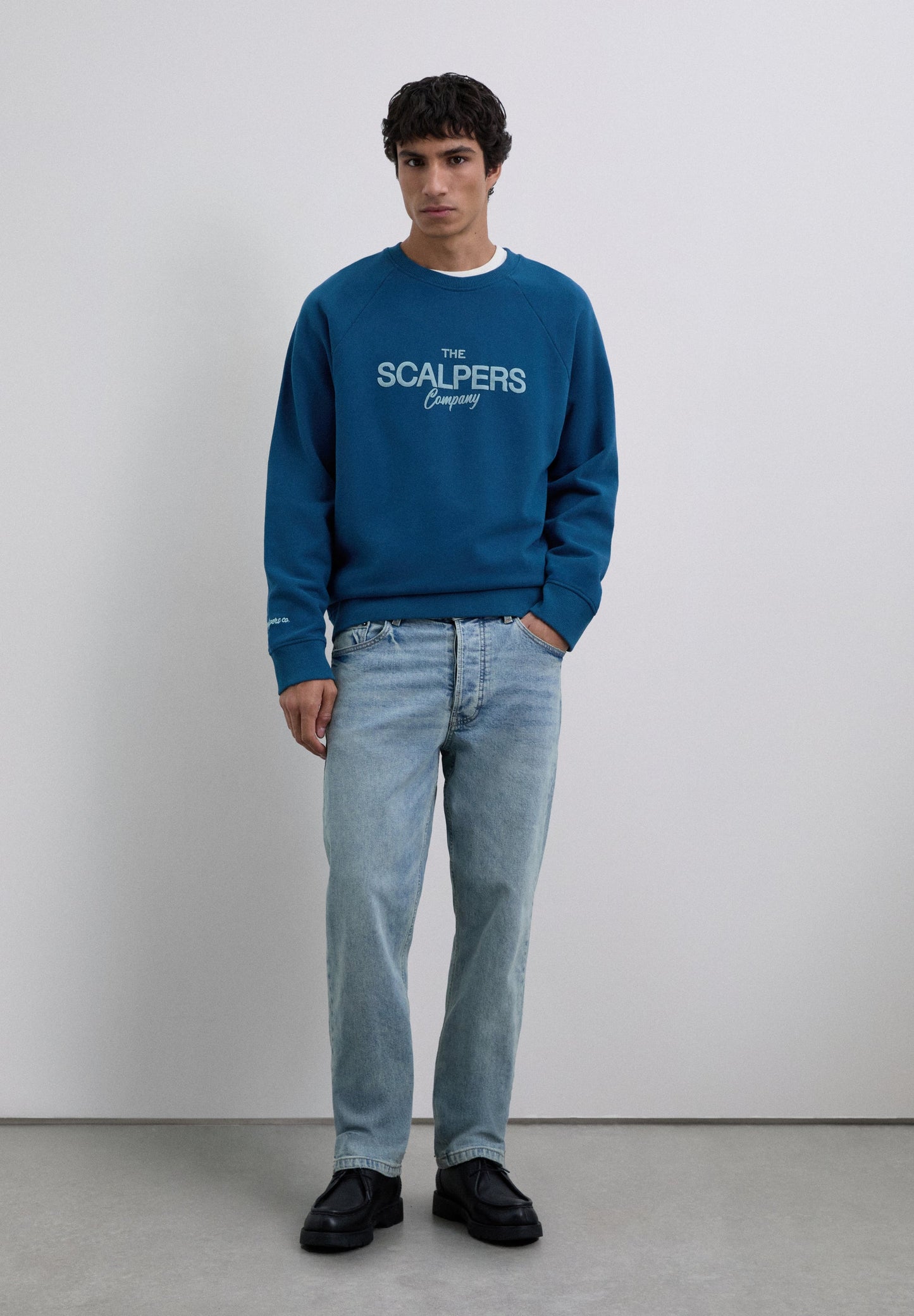 SWEATSHIRT COM PADRÃO DE LOGÓTIPO