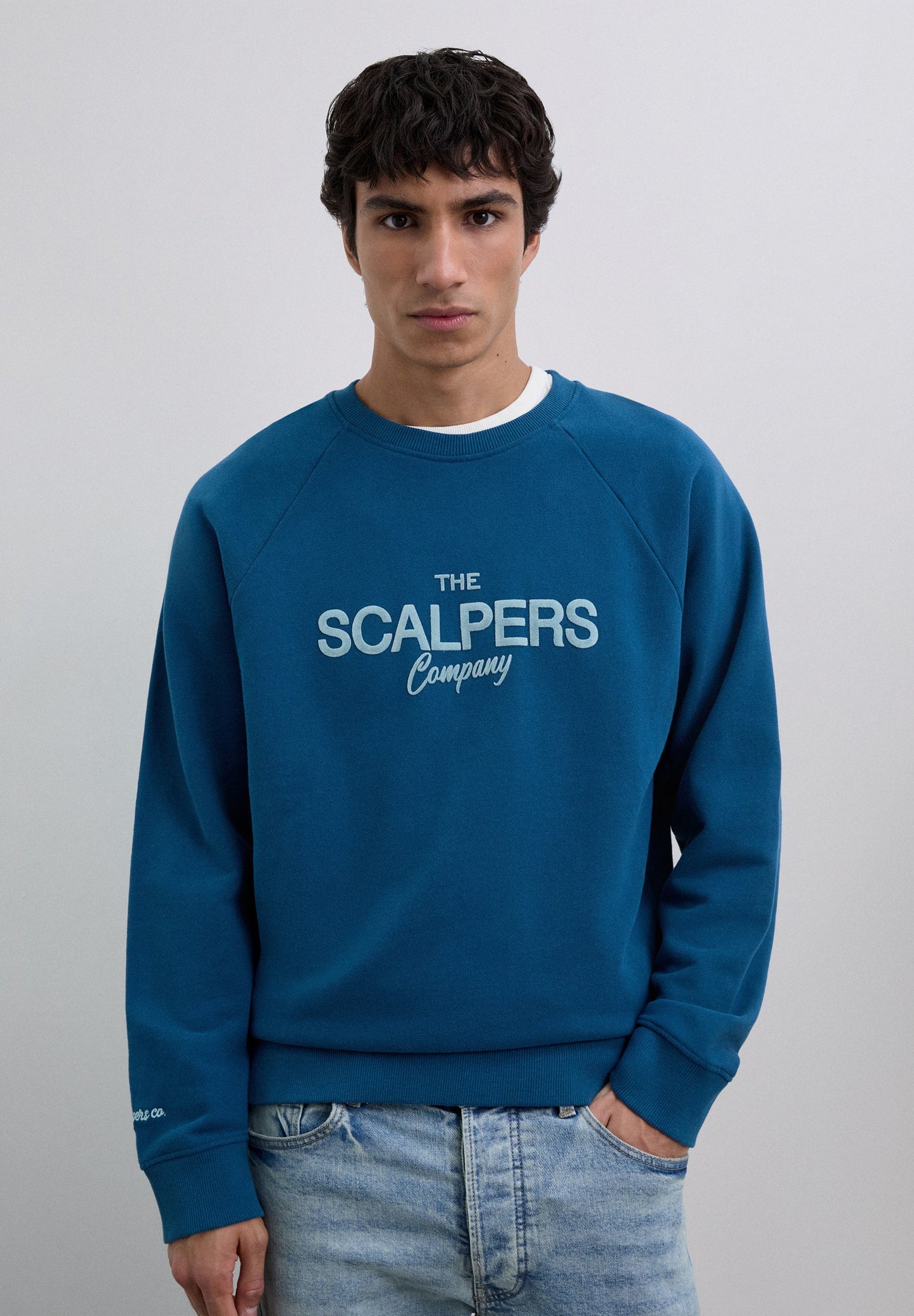 SWEATSHIRT COM PADRÃO DE LOGÓTIPO