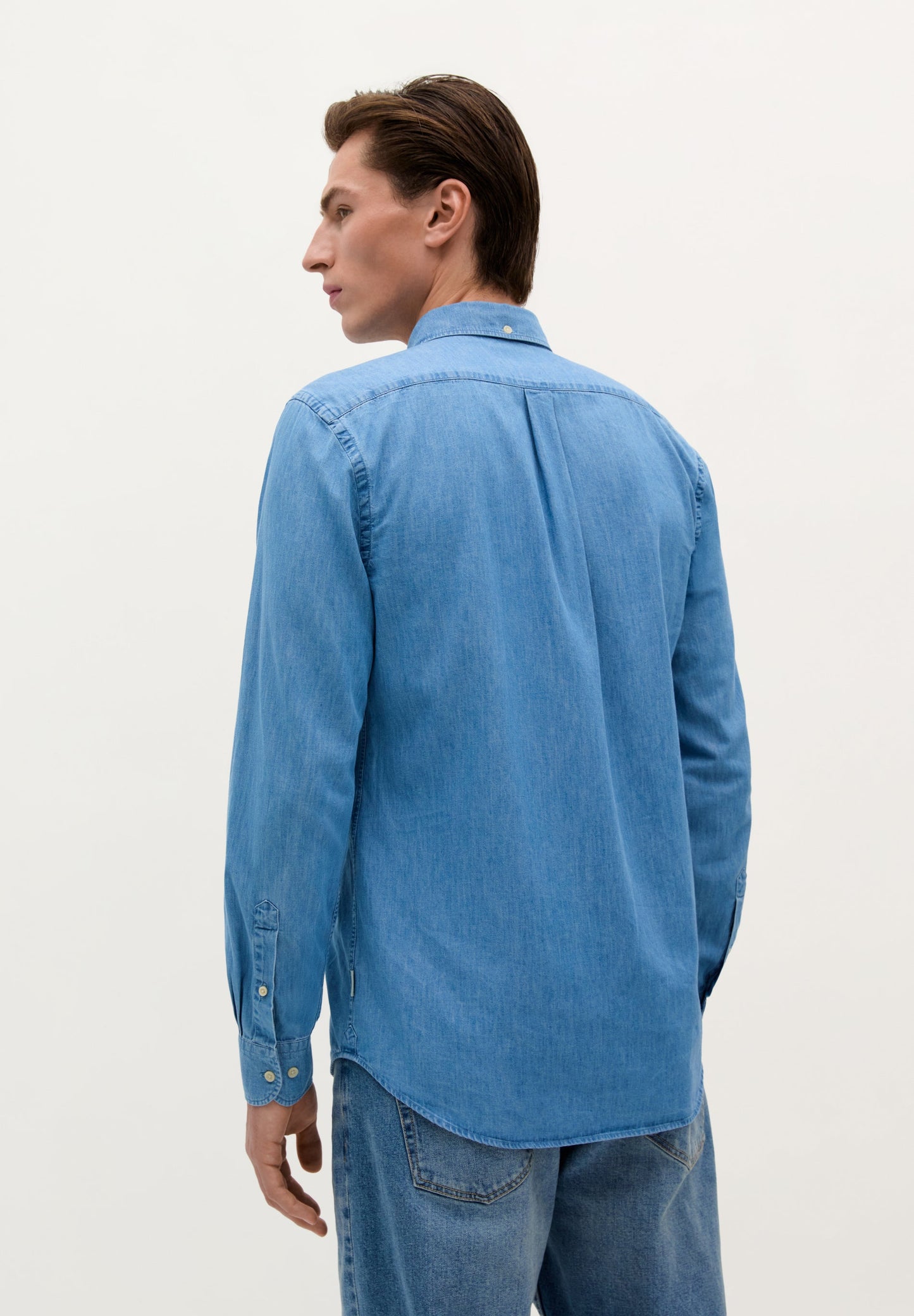 CAMISA DENIM EM ALGODÃO
