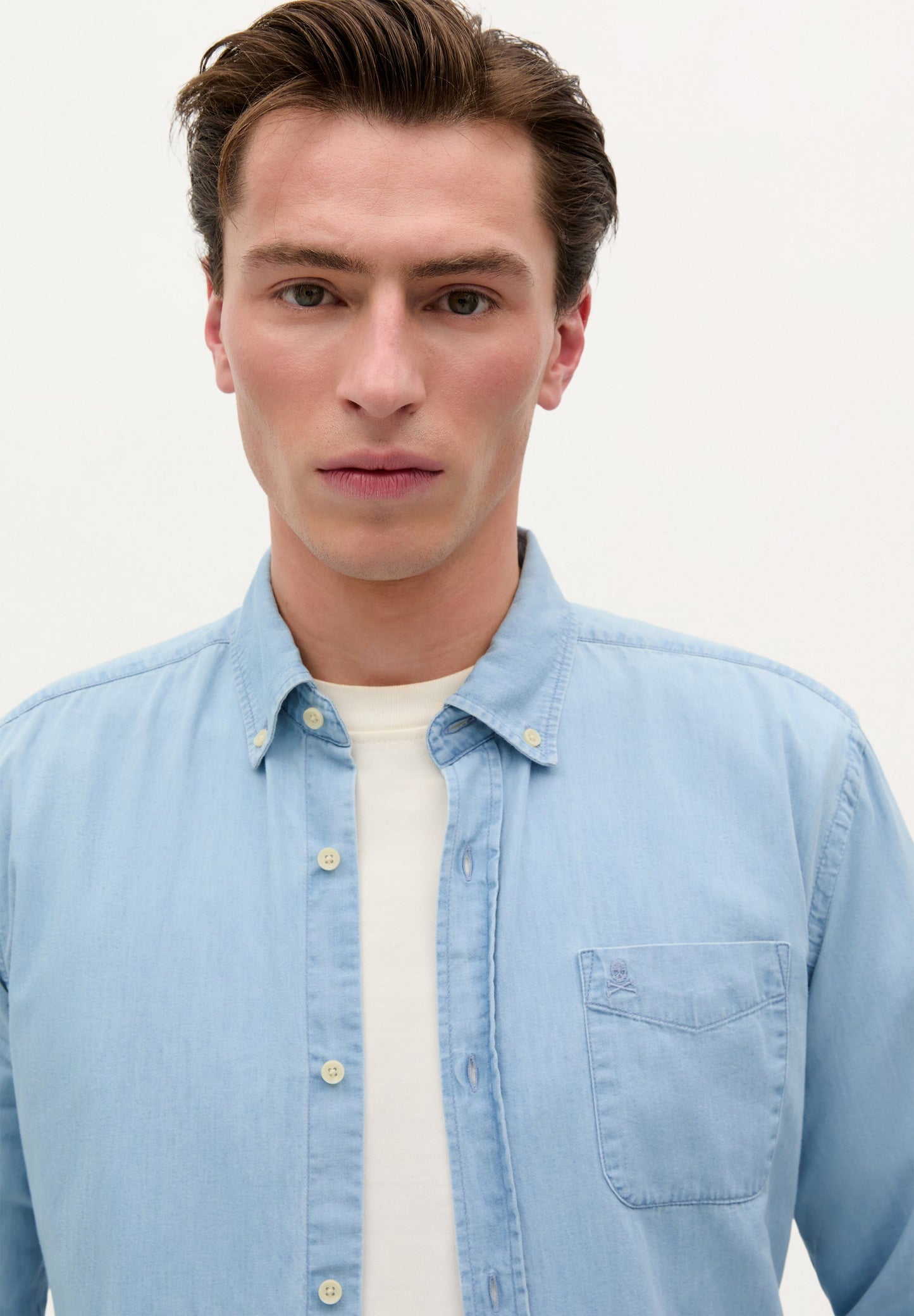 CAMISA DENIM EM ALGODÃO