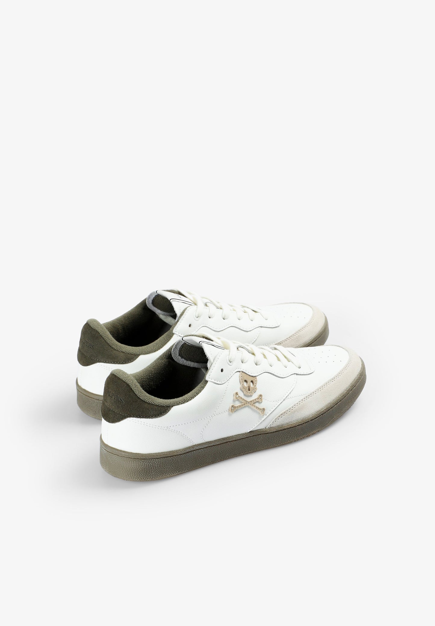 SAPATILHAS SKULL EM PELE