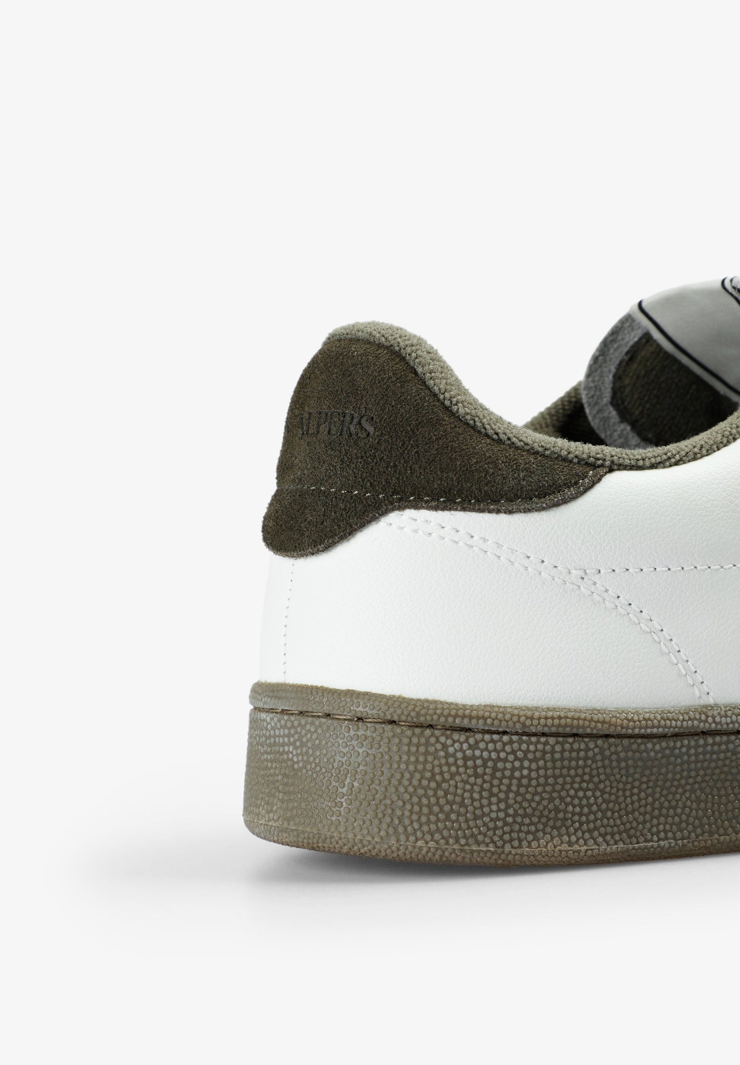 SAPATILHAS SKULL EM PELE