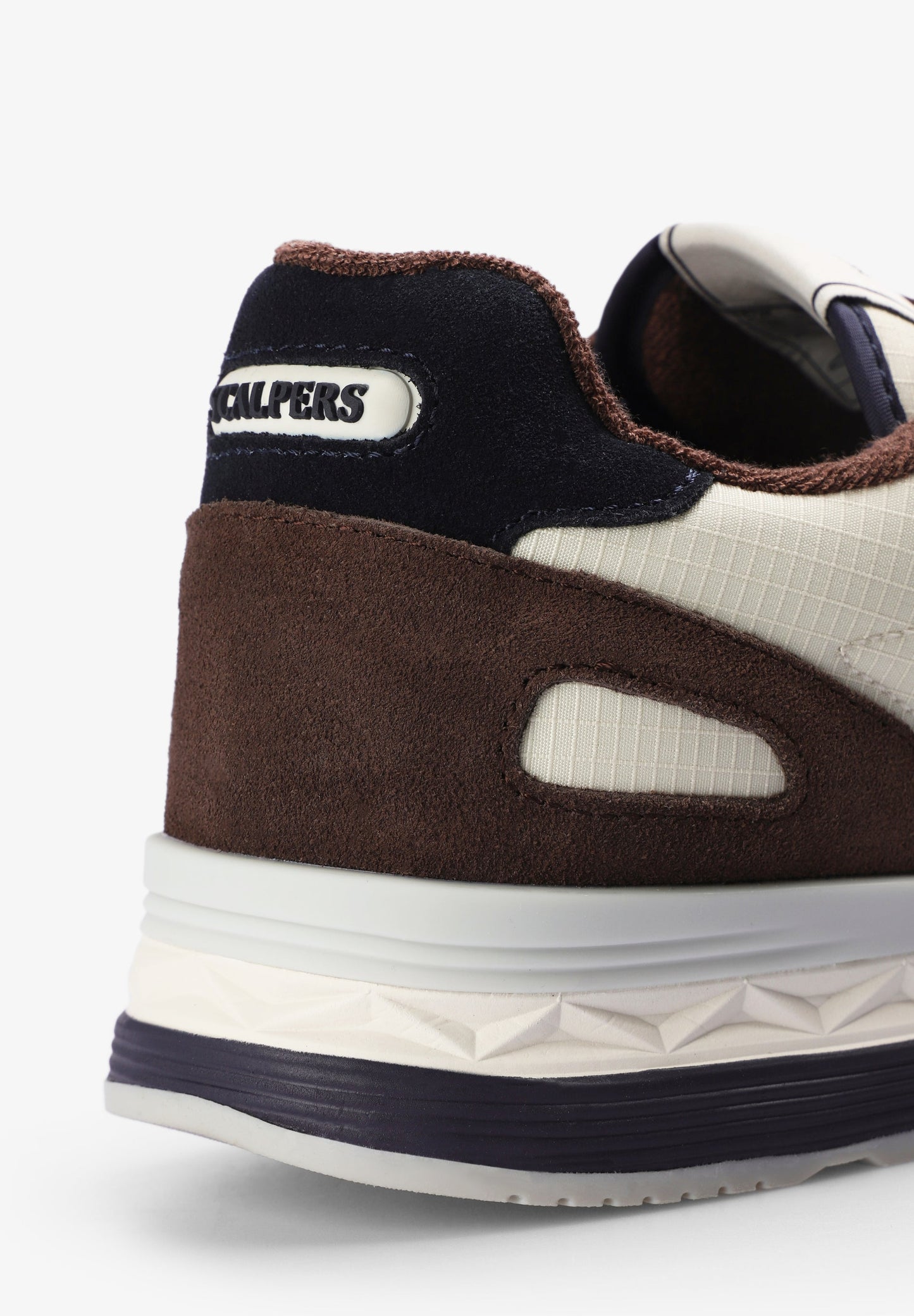 SAPATILHAS COM SKULL CAMURÇA