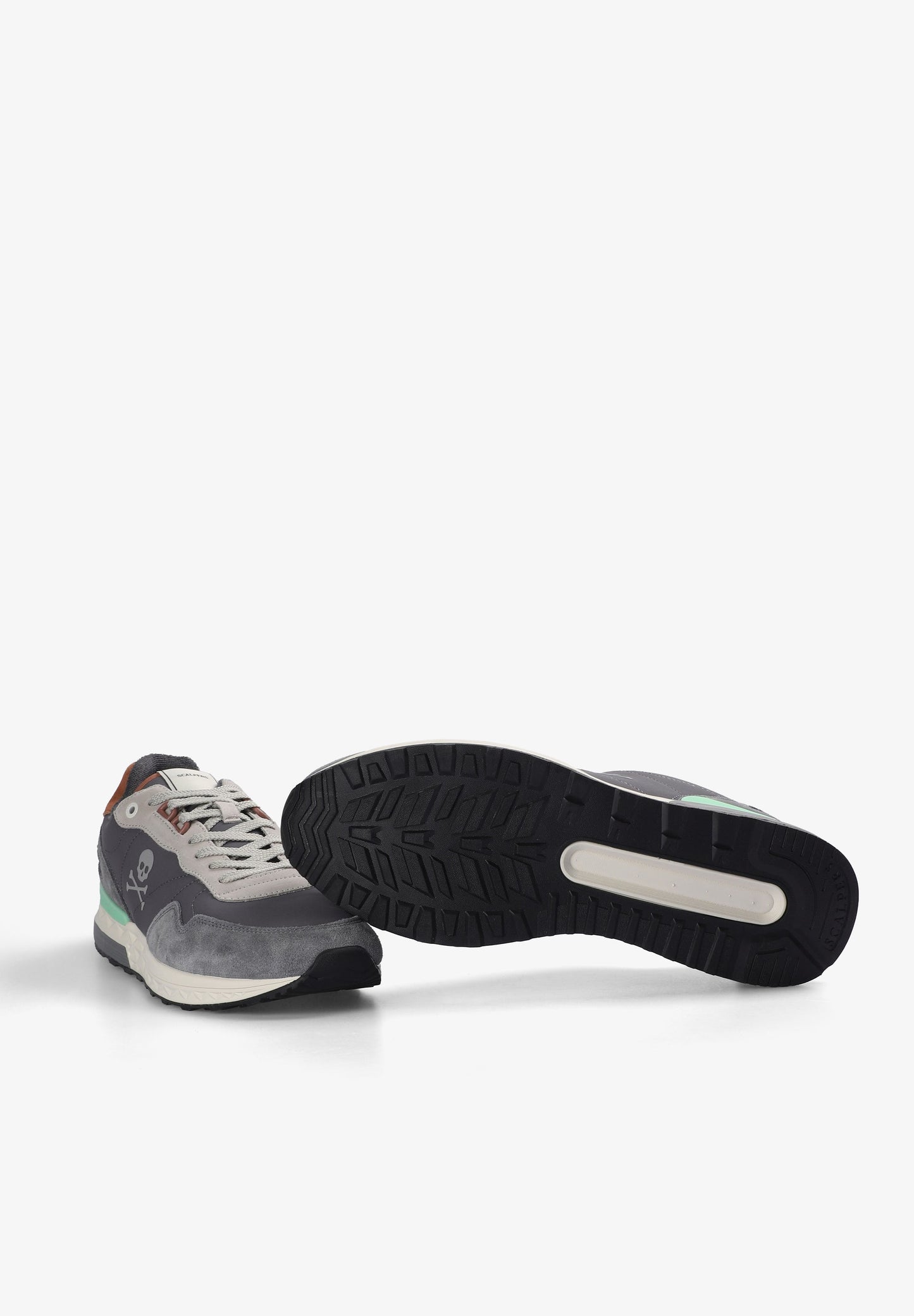 SAPATILHAS COM SKULL CAMURÇA