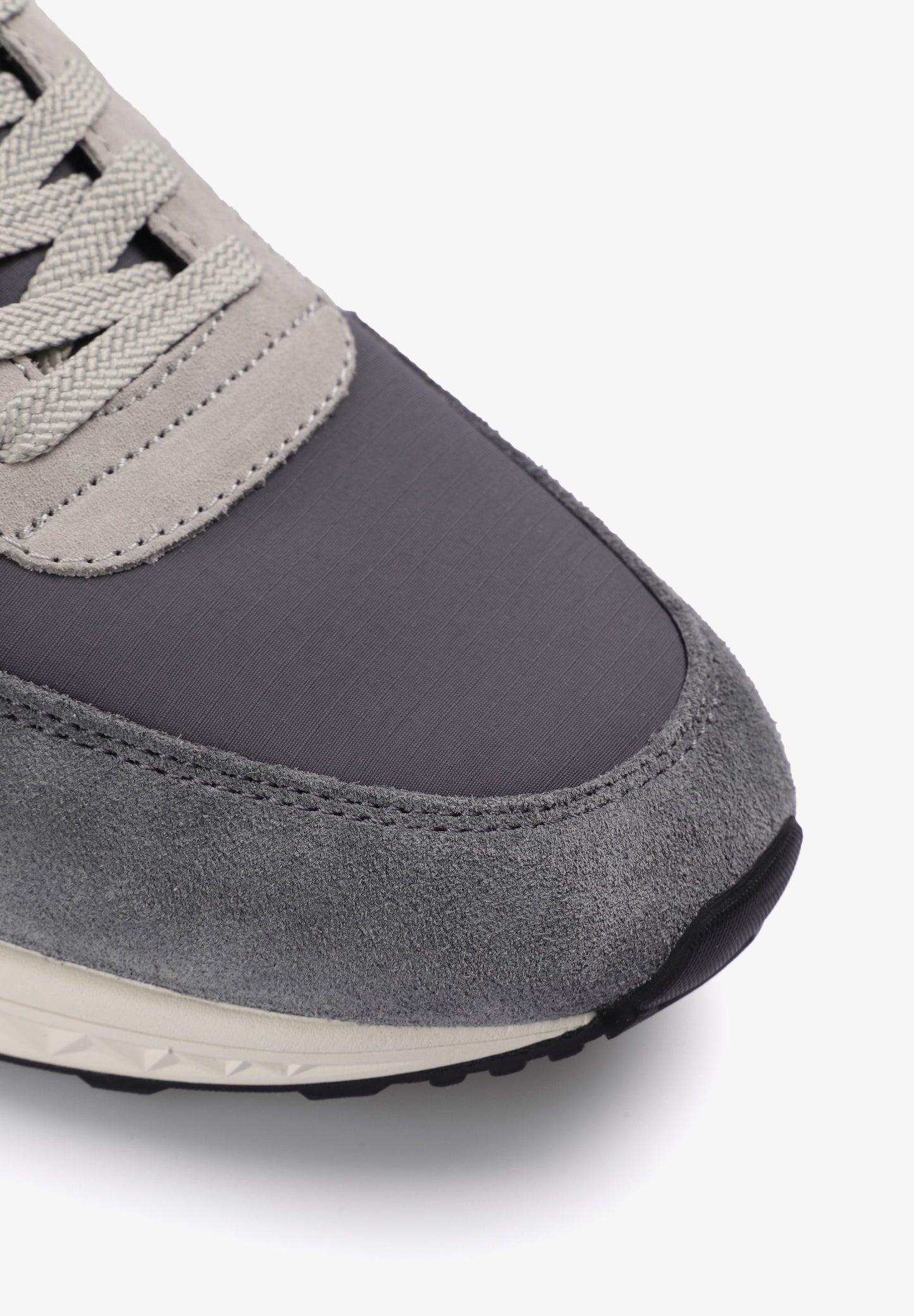 SAPATILHAS COM SKULL CAMURÇA