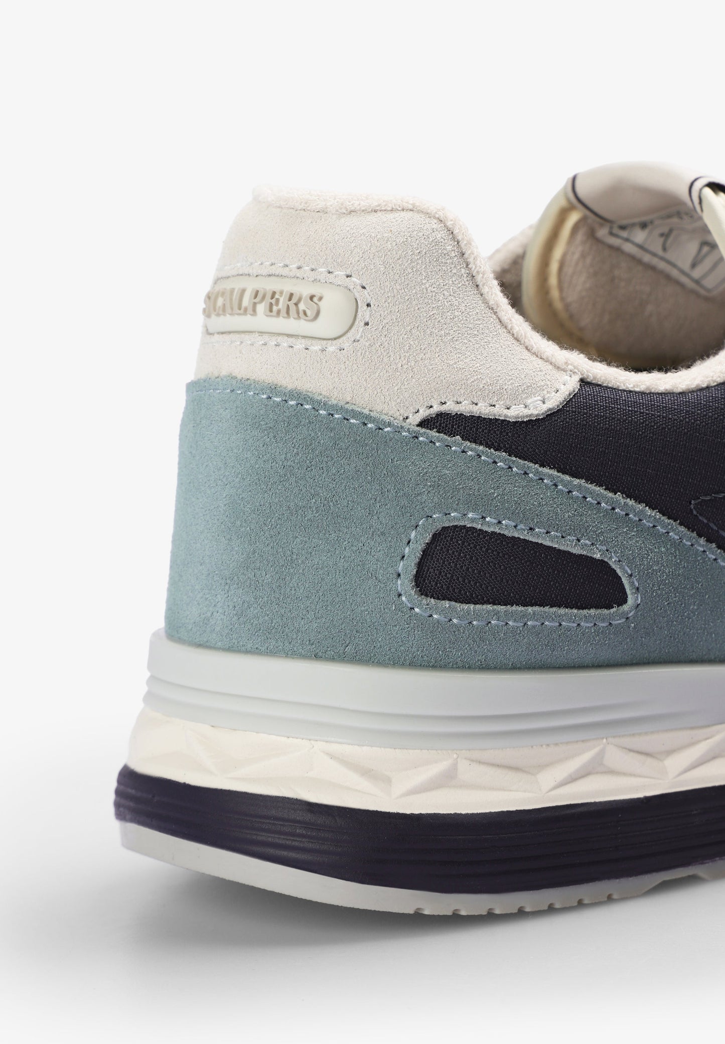 SAPATILHAS COM SKULL CAMURÇA