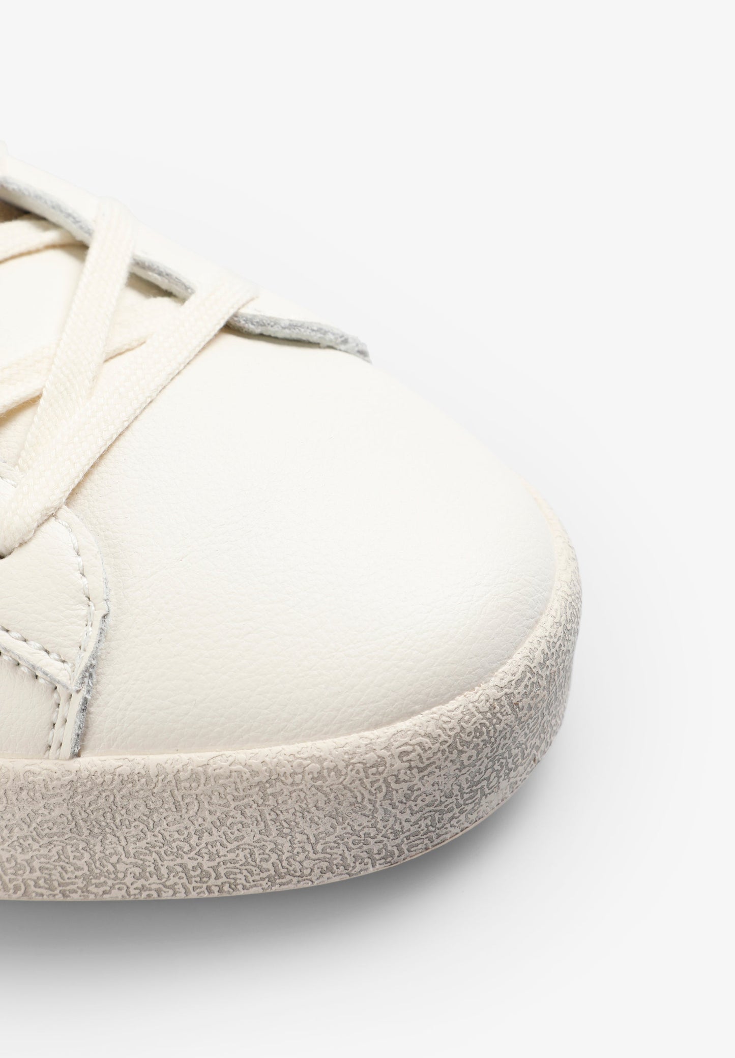 SAPATILHAS SKULL EM PELE