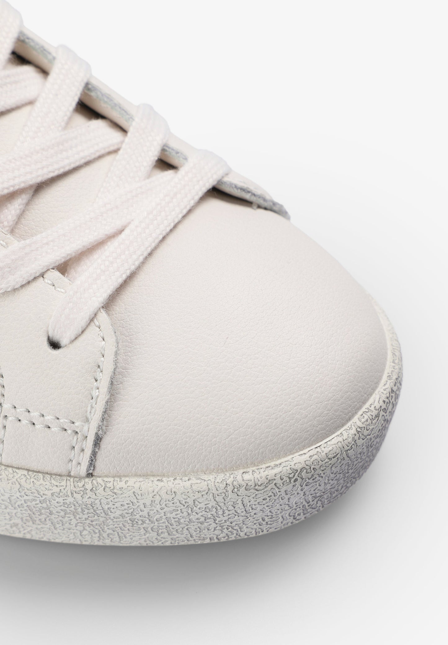 SAPATILHAS EM PELE EM CONTRASTE