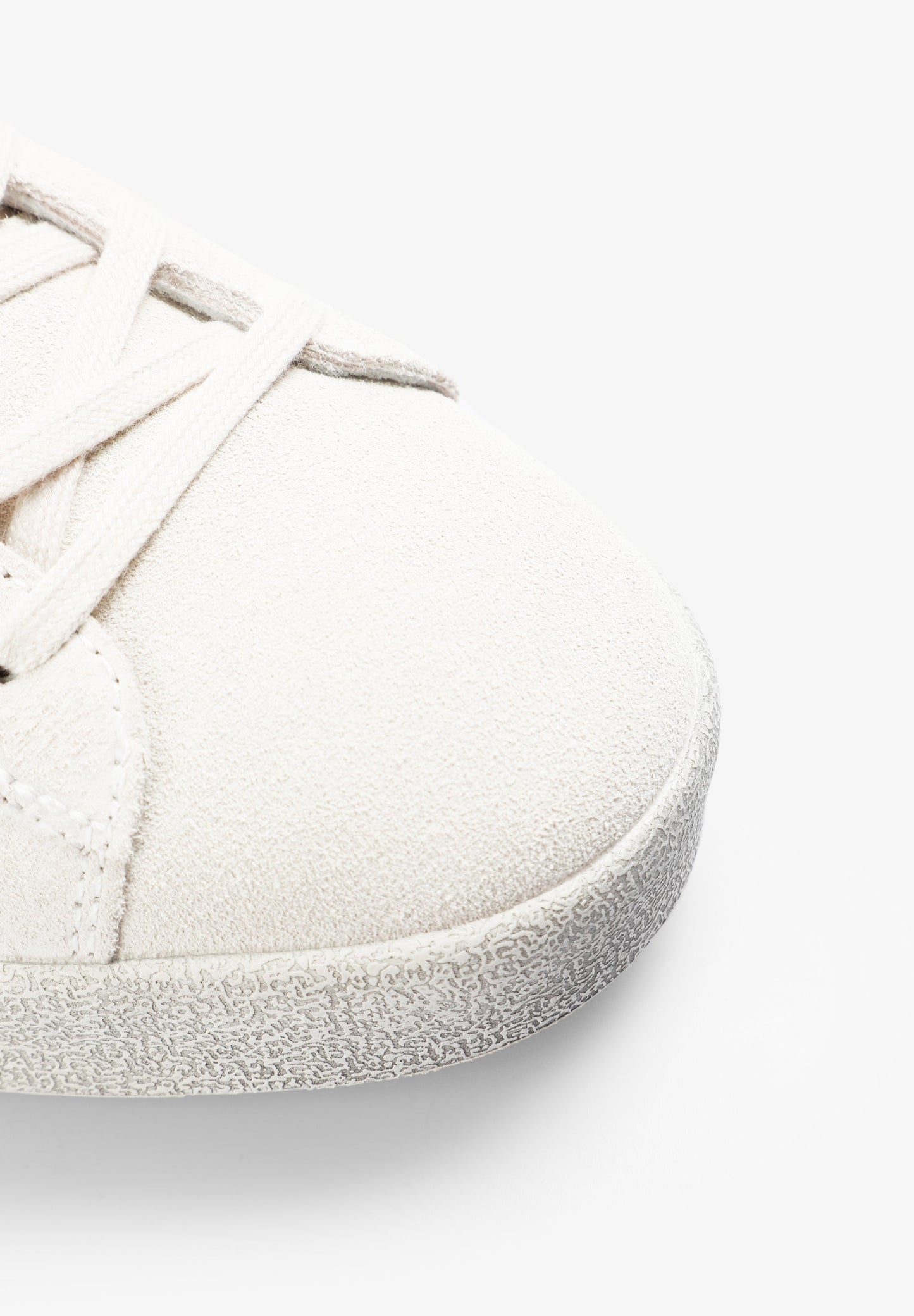 SAPATILHAS COM SKULL CAMURÇA