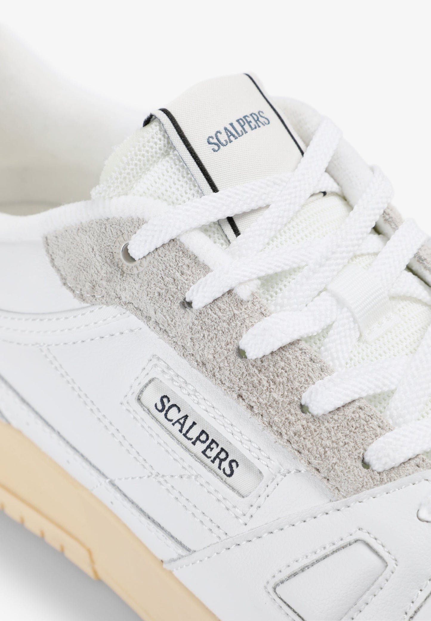 SAPATILHAS SKULL EM PELE