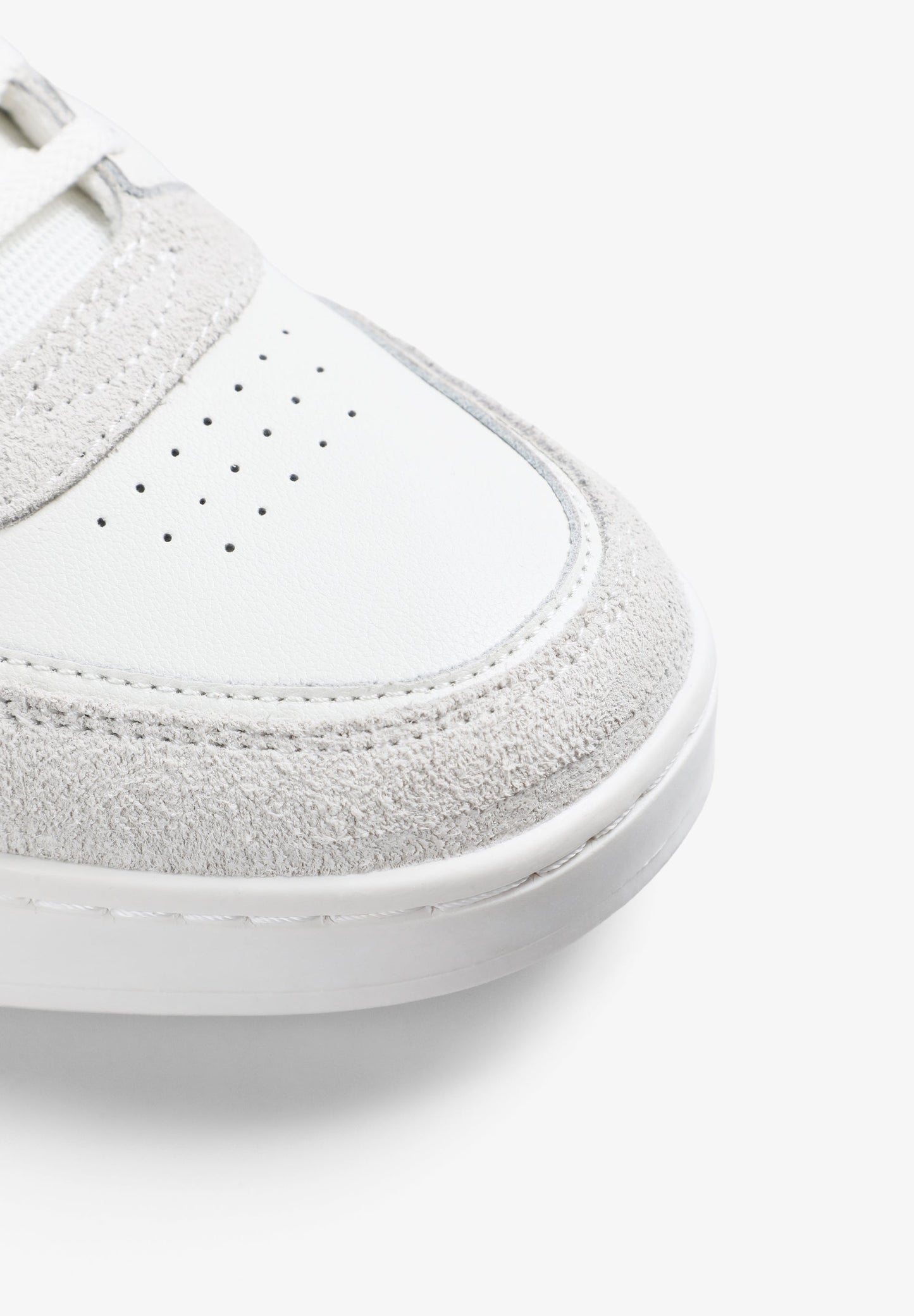 SAPATILHAS SKULL EM PELE