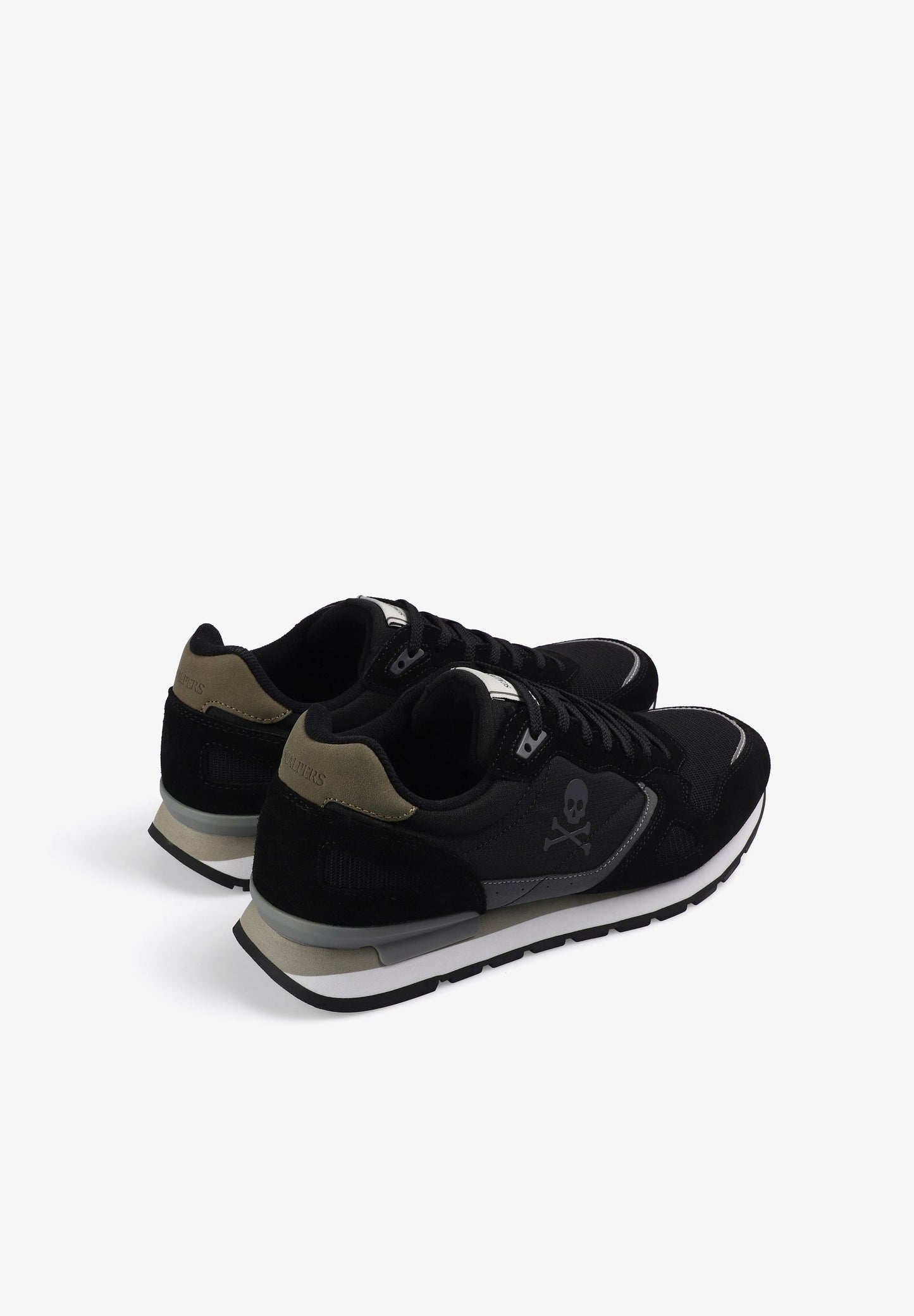 SAPATILHAS EM PELE COM SKULL