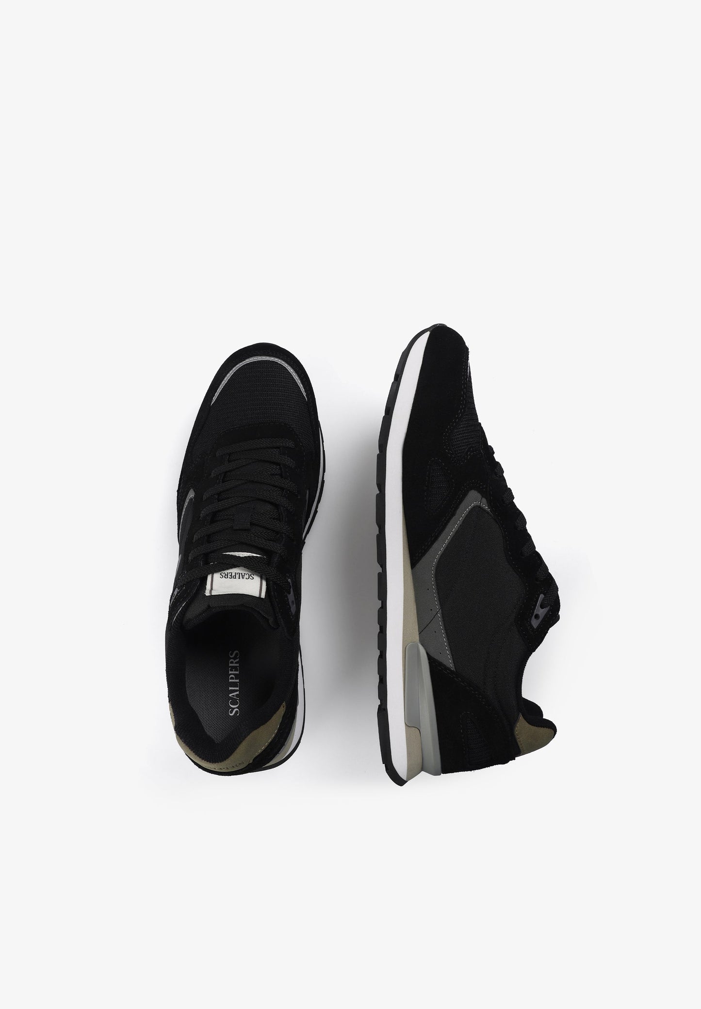 SAPATILHAS EM PELE COM SKULL