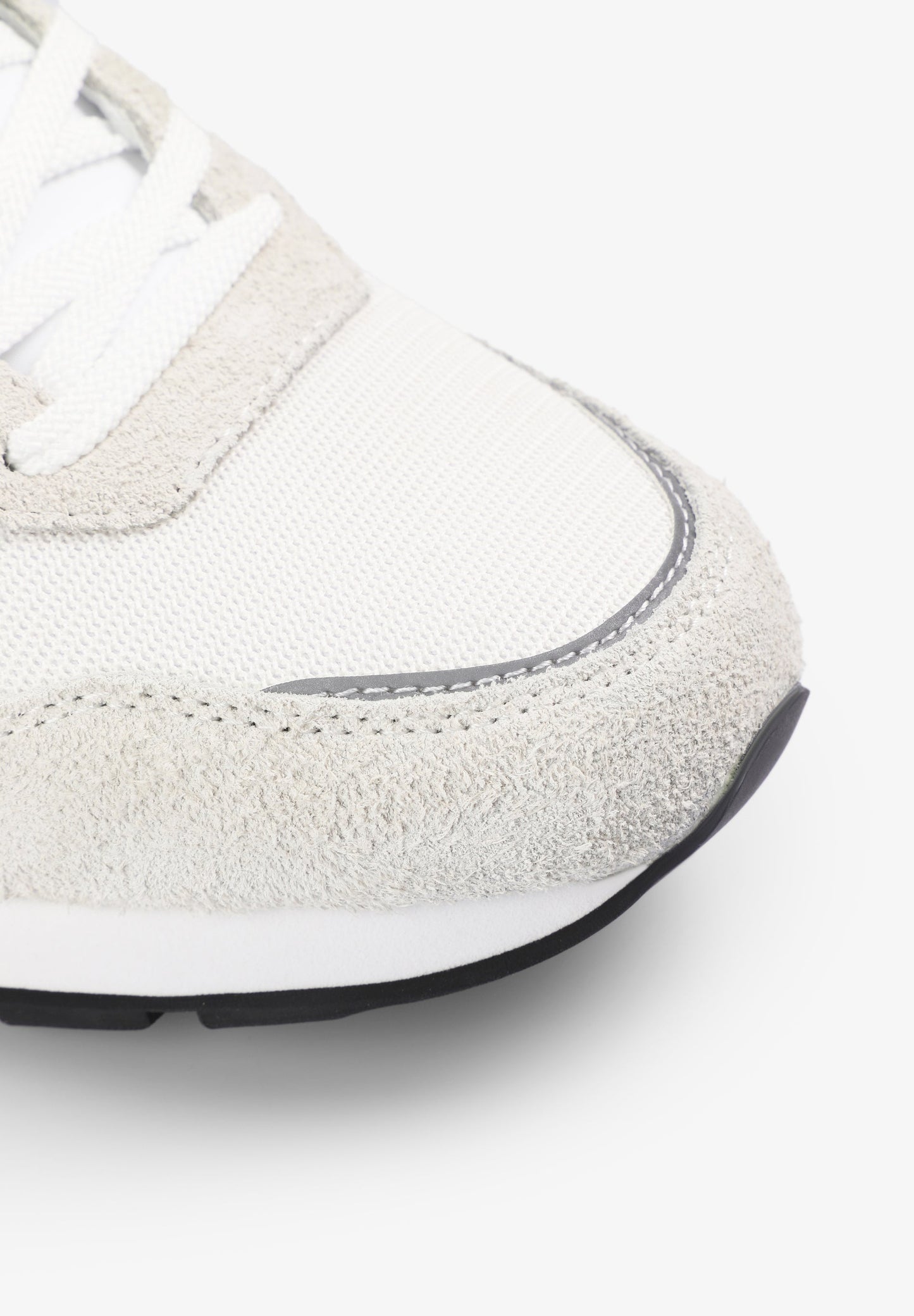 SAPATILHAS EM PELE COM SKULL