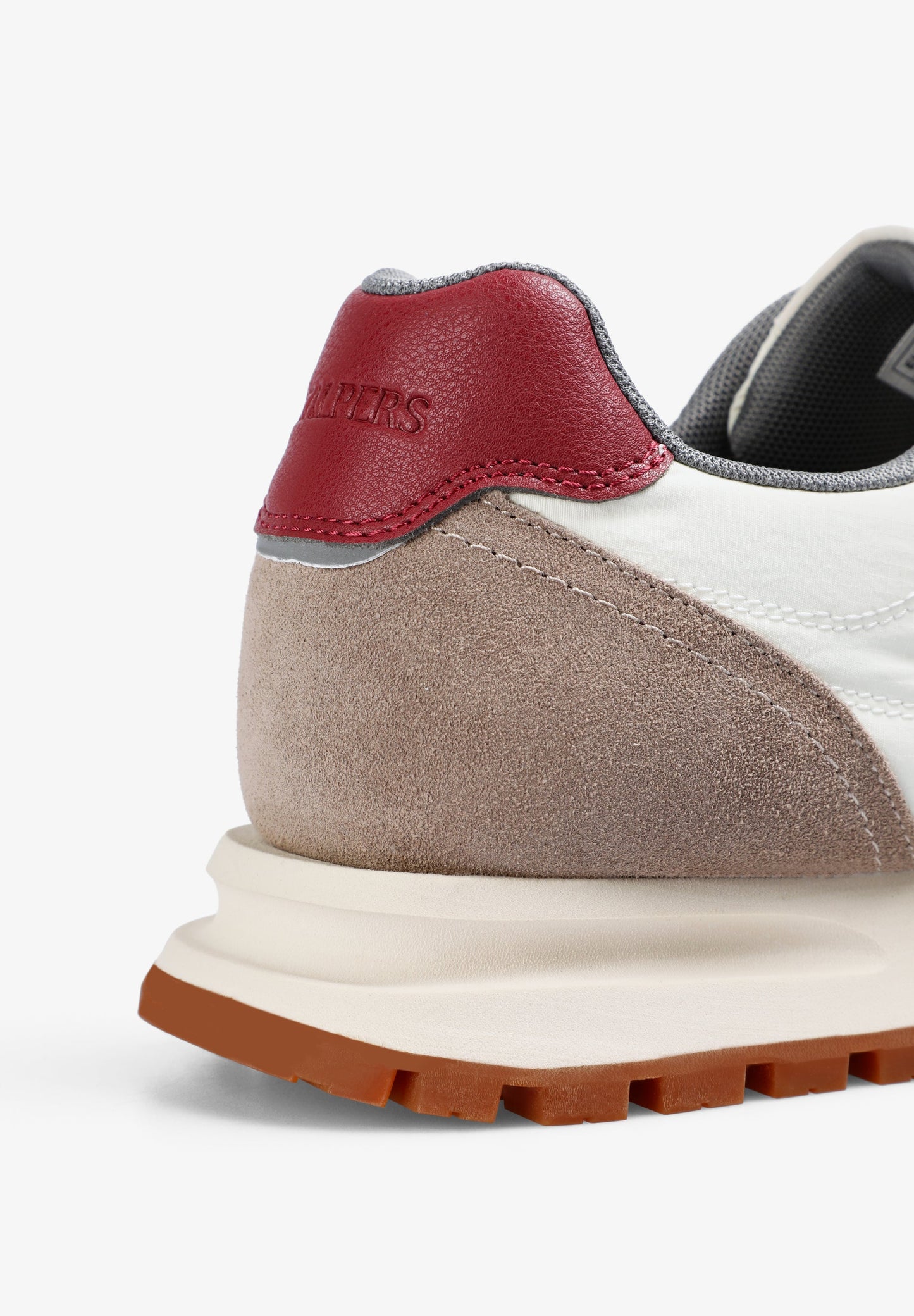 SAPATILHAS COM SKULL LATERAL