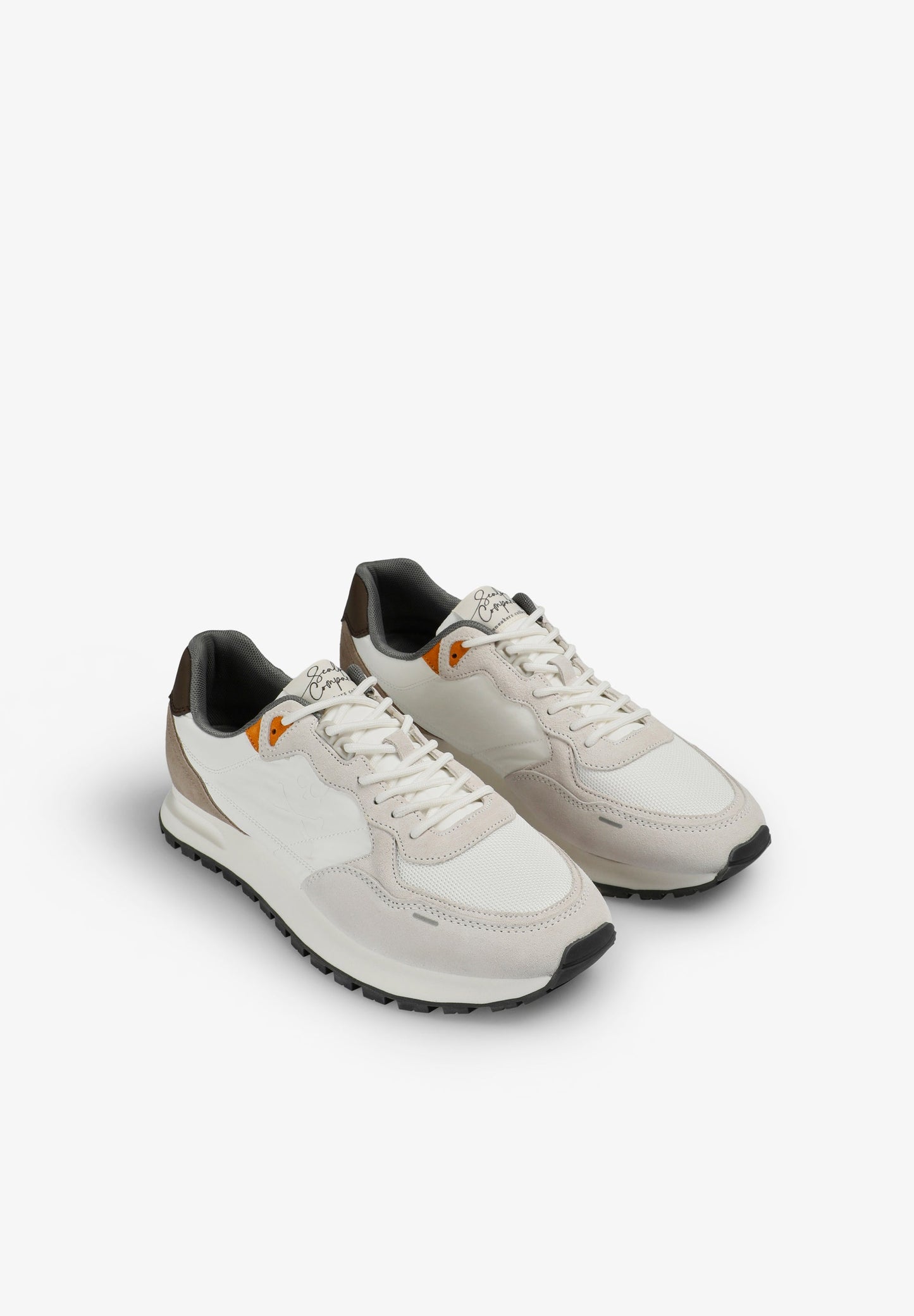 SAPATILHAS COM SKULL LATERAL