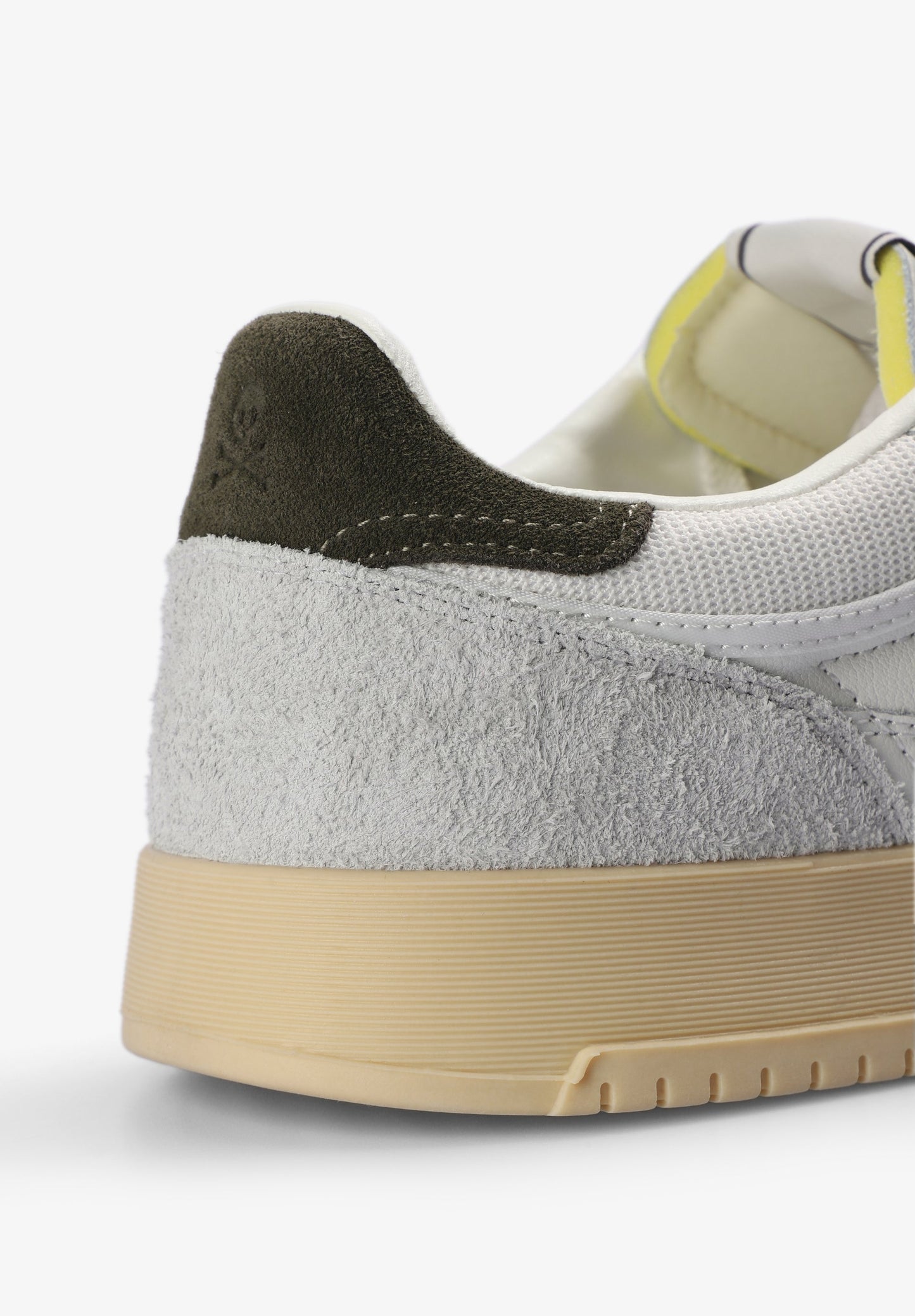 SAPATILHAS LOGÓTIPO PELE