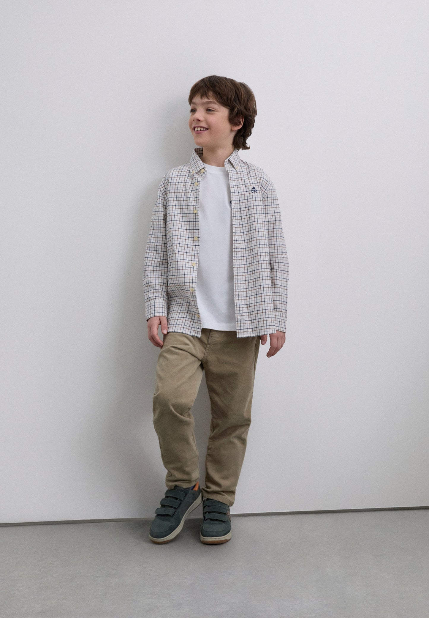 CAMISA A QUADROS BORDADA