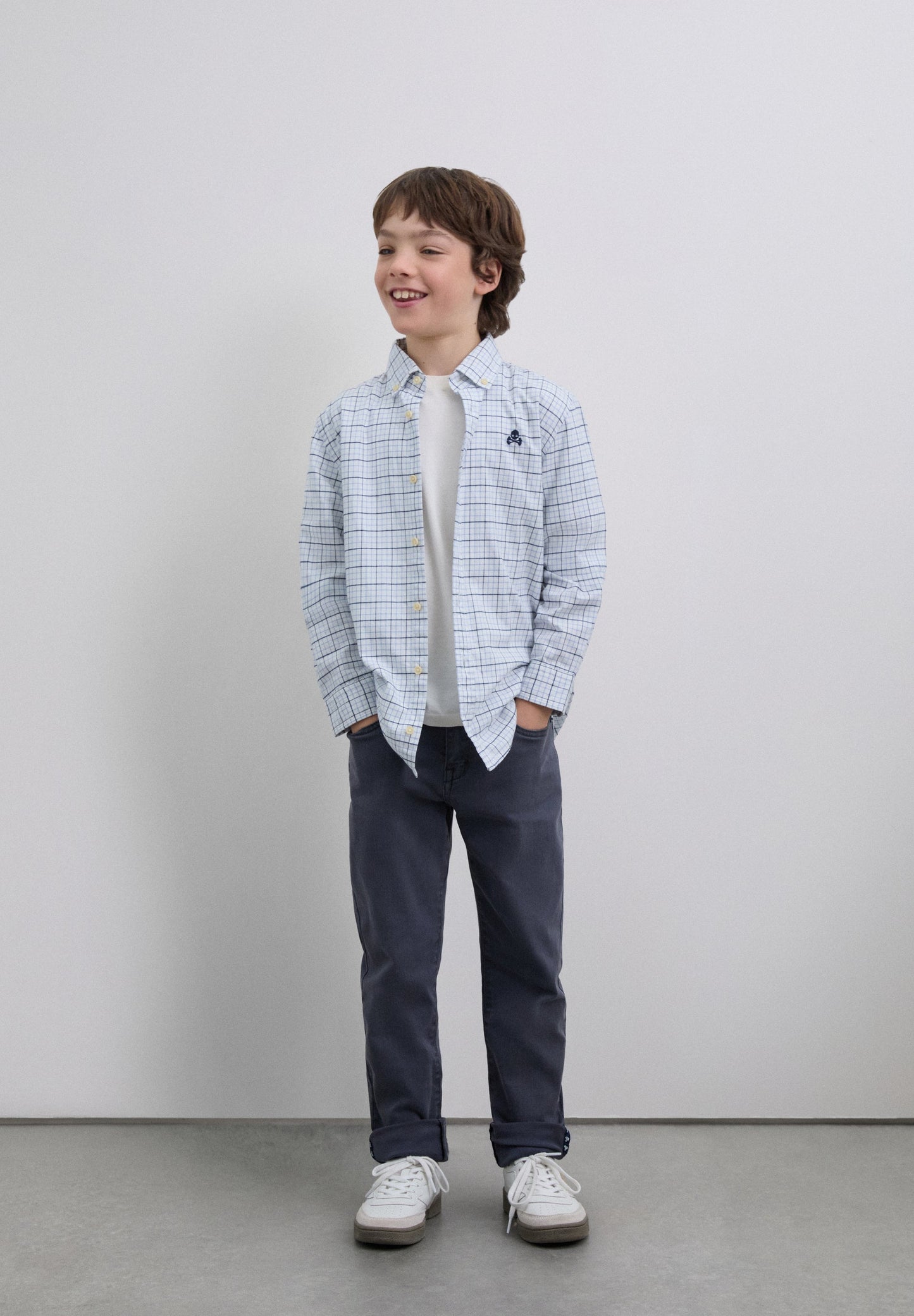 CAMISA A QUADROS BORDADA