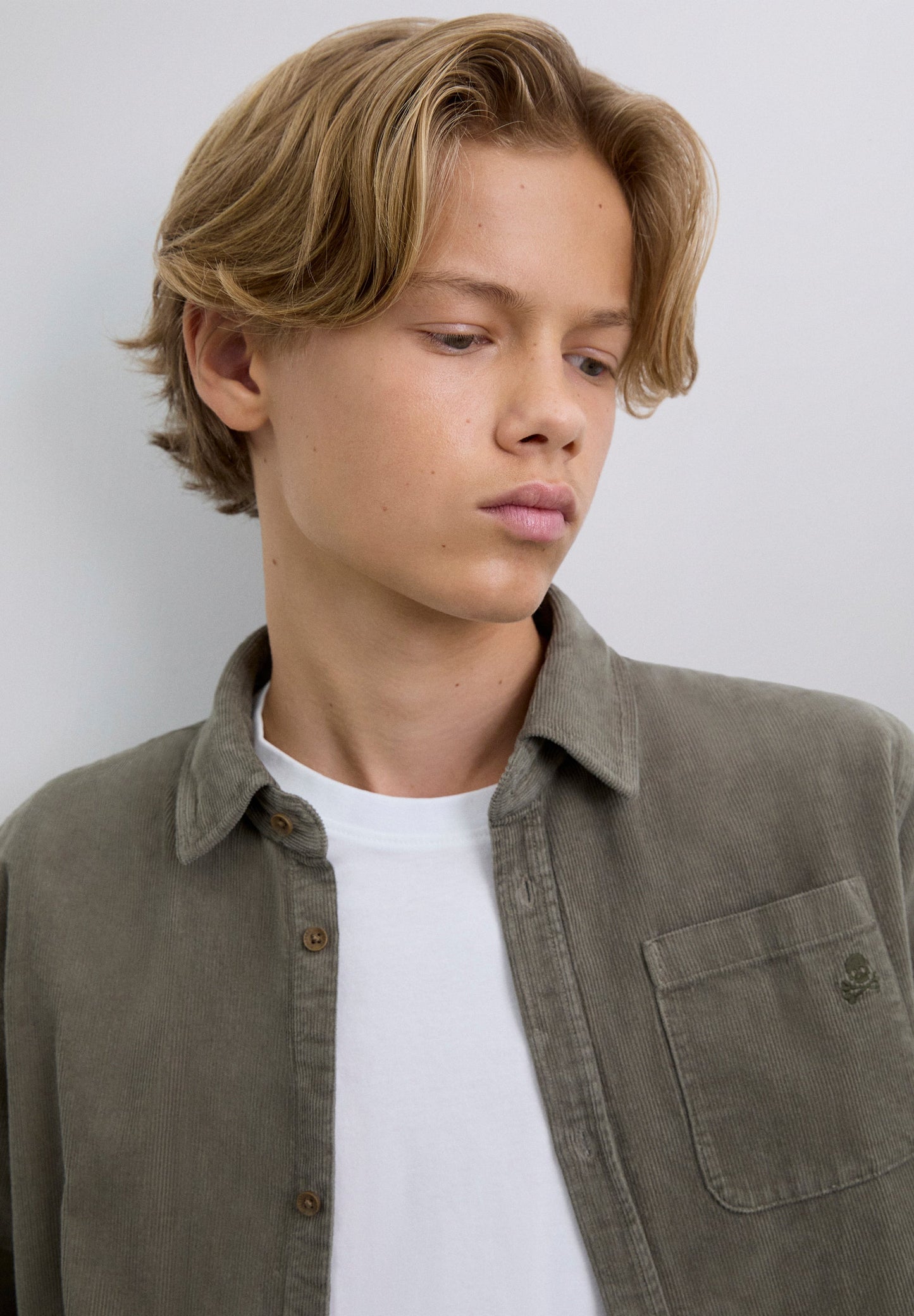 CAMISA BOMBAZINA BORDADA SKULL