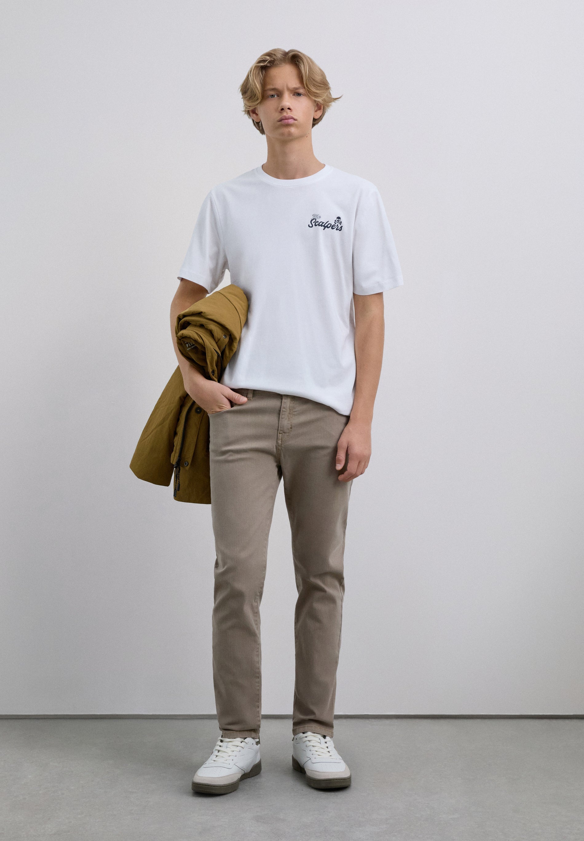 PANTALÓN CHINO BÁSICO
