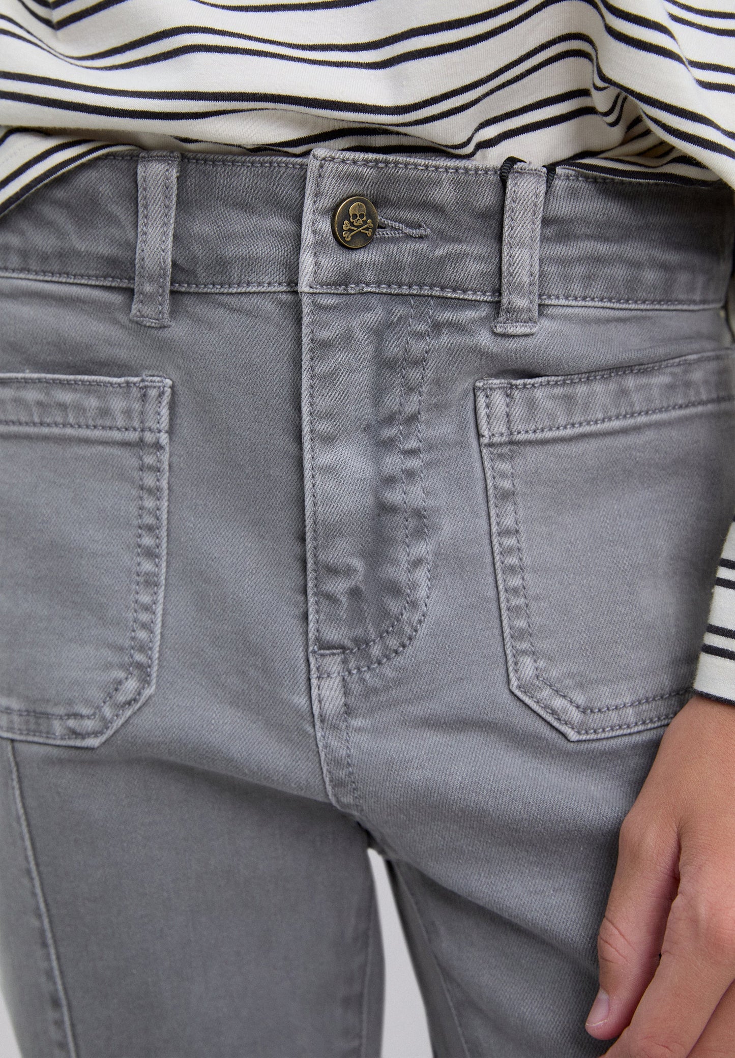 CALÇAS BOCA DE SINO COM FRANJAS